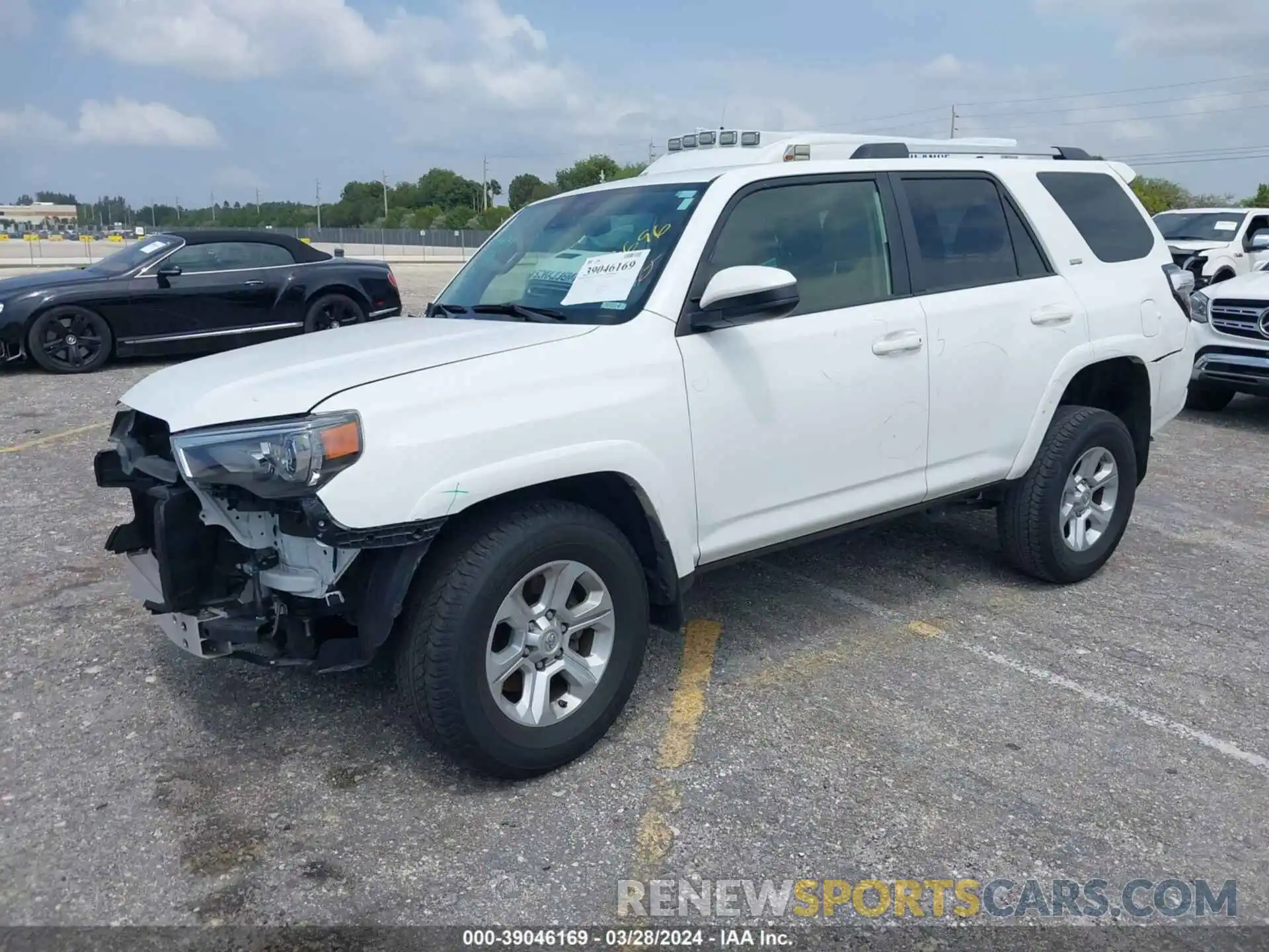 2 Photograph of a damaged car JTEMU5JR4M5935932 TOYOTA 4RUNNER 2021