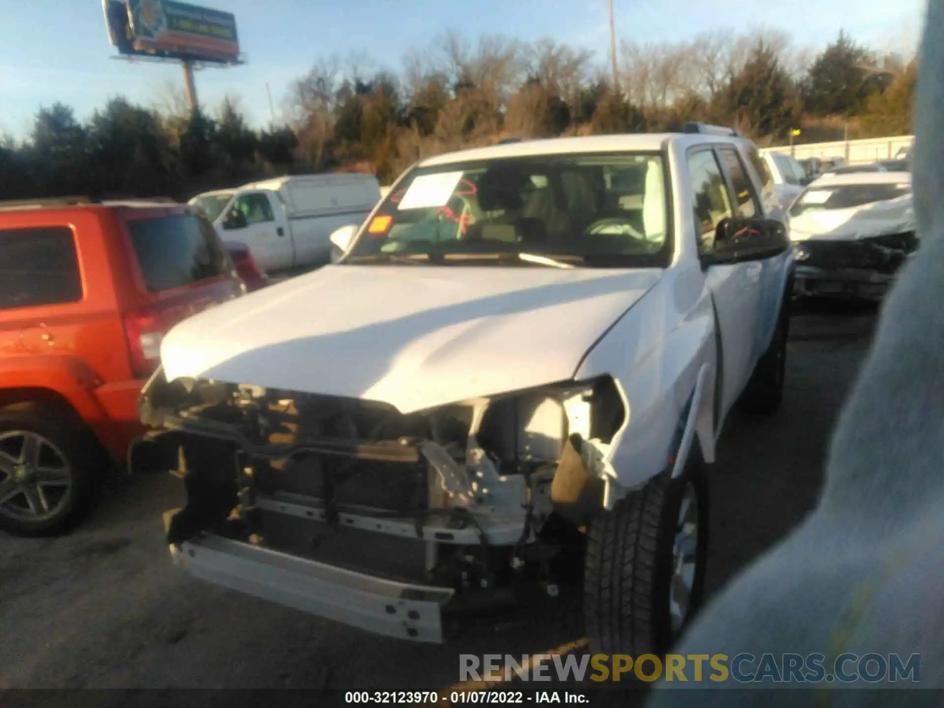 2 Photograph of a damaged car JTEMU5JR5M5884019 TOYOTA 4RUNNER 2021