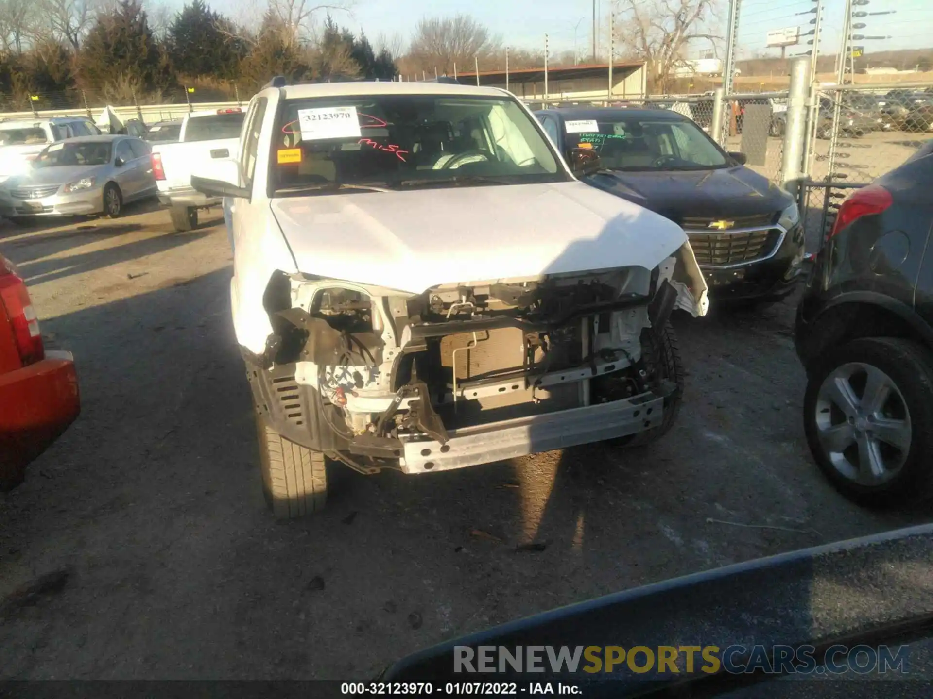 6 Photograph of a damaged car JTEMU5JR5M5884019 TOYOTA 4RUNNER 2021