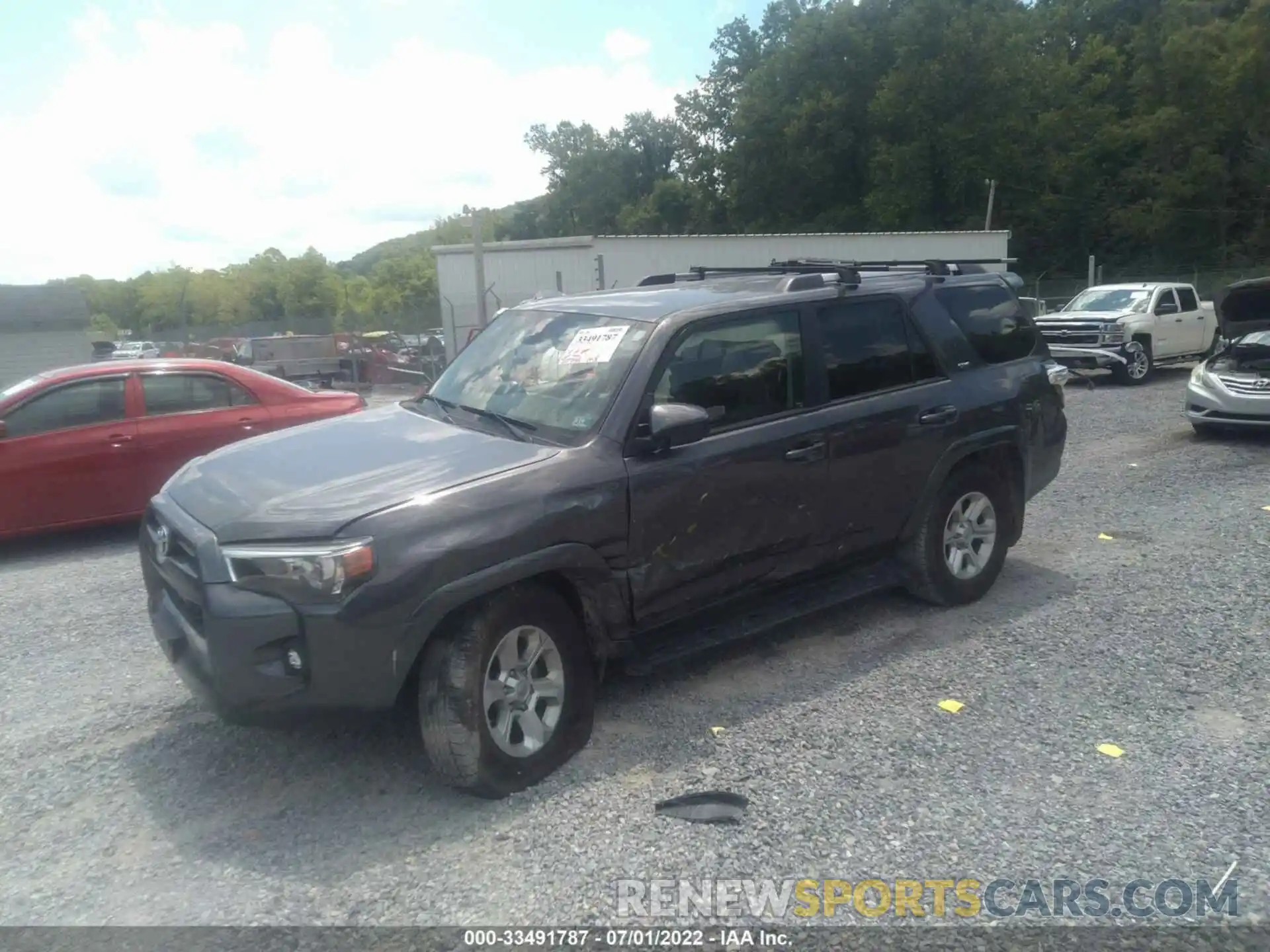 2 Photograph of a damaged car JTEMU5JR5M5892816 TOYOTA 4RUNNER 2021