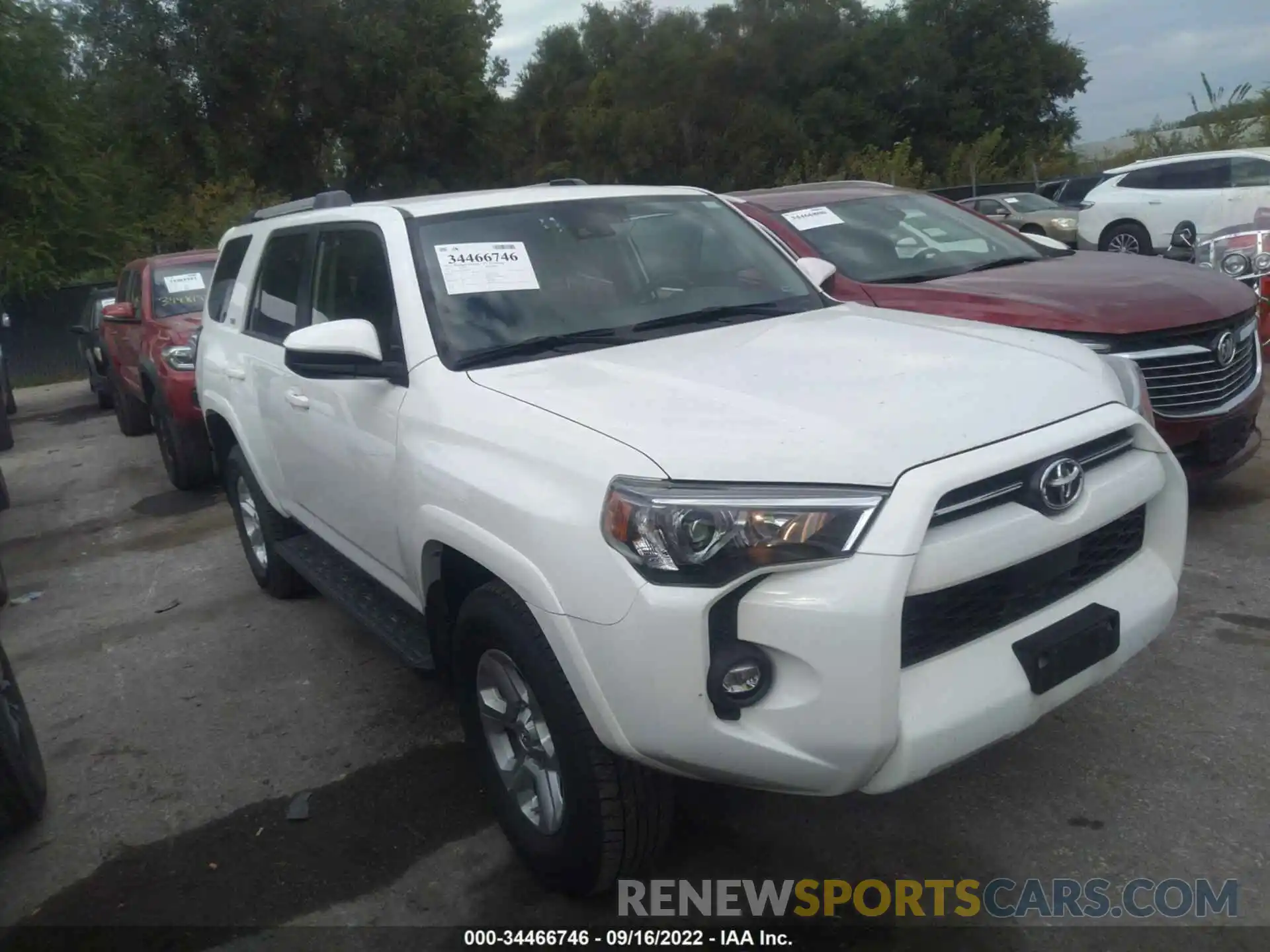 1 Photograph of a damaged car JTEMU5JR5M5909954 TOYOTA 4RUNNER 2021