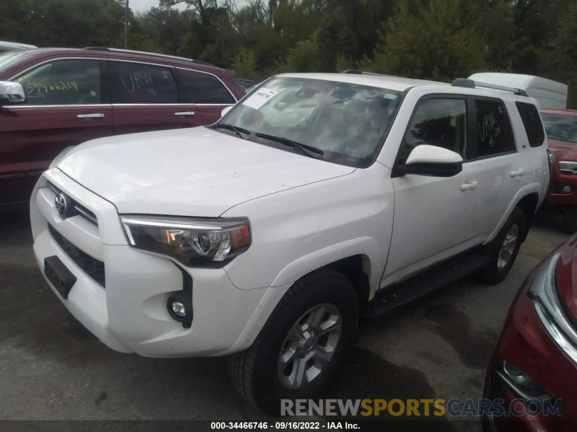 2 Photograph of a damaged car JTEMU5JR5M5909954 TOYOTA 4RUNNER 2021