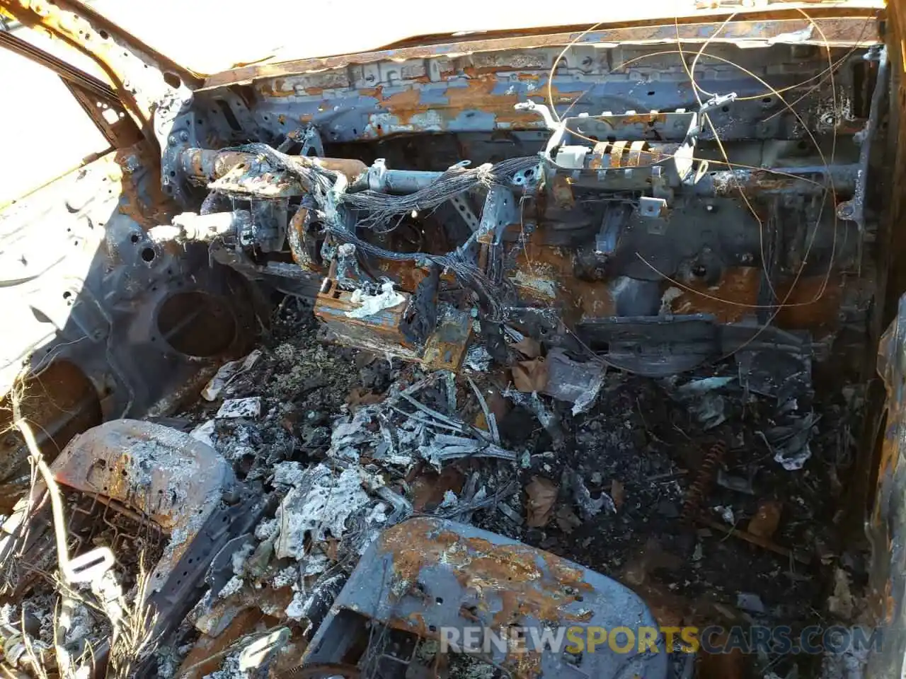 10 Photograph of a damaged car JTEMU5JR5M5915088 TOYOTA 4RUNNER 2021