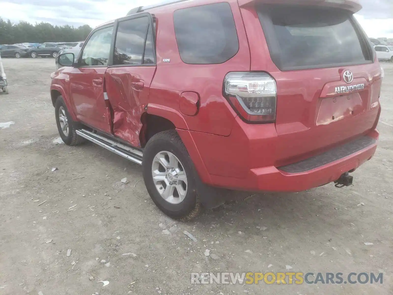 3 Photograph of a damaged car JTEMU5JR5M5924440 TOYOTA 4RUNNER 2021