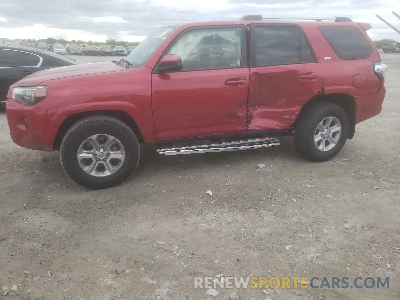 9 Photograph of a damaged car JTEMU5JR5M5924440 TOYOTA 4RUNNER 2021