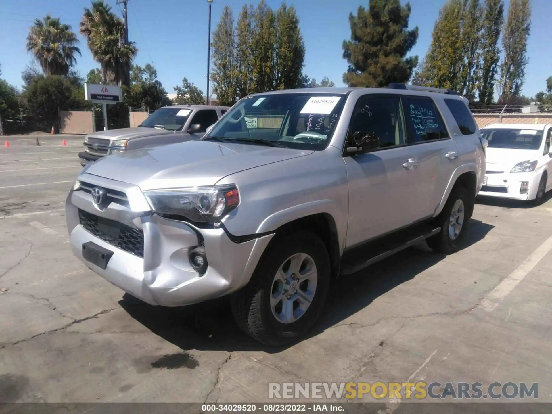 2 Photograph of a damaged car JTEMU5JR5M5937740 TOYOTA 4RUNNER 2021