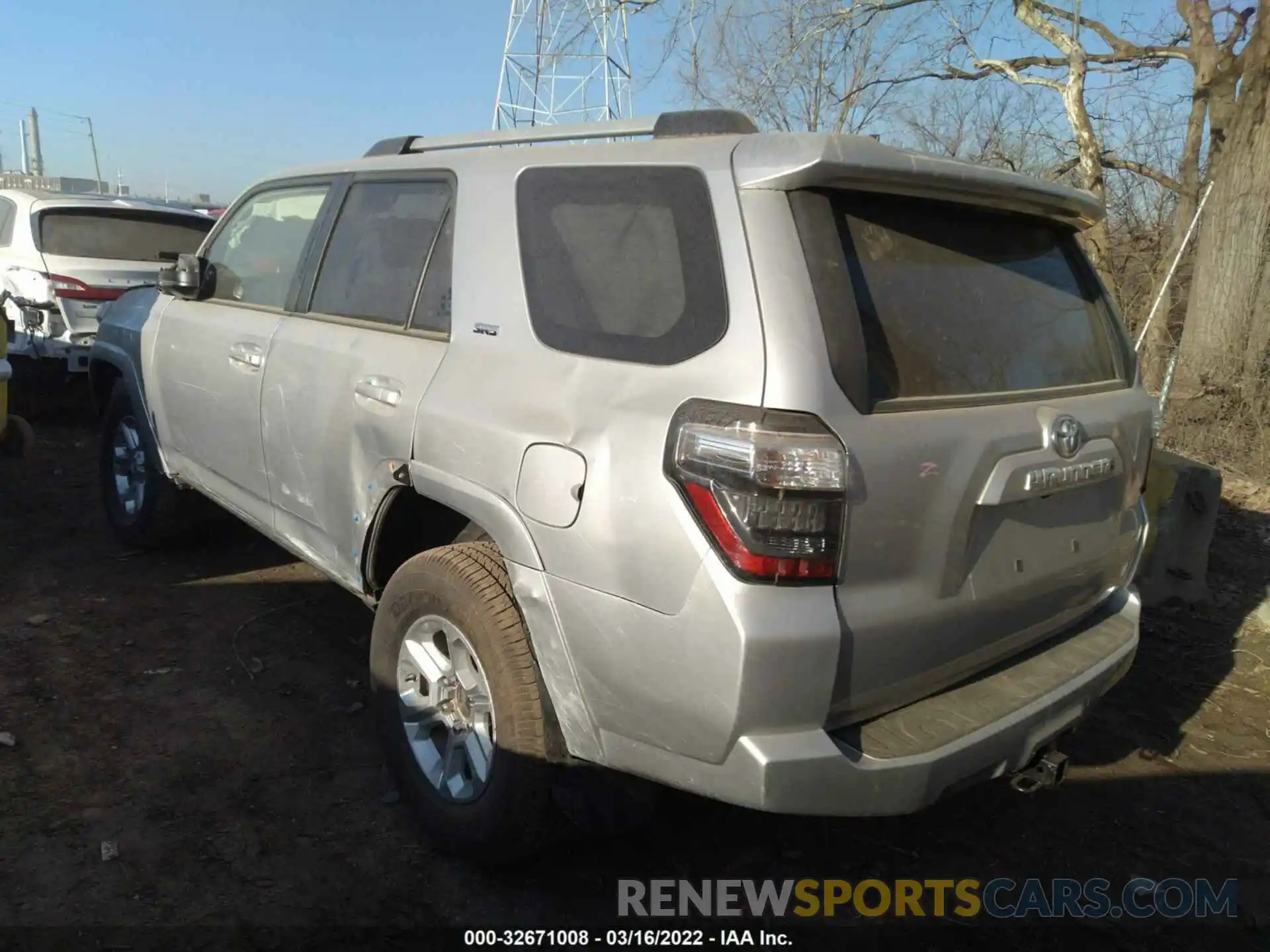 3 Фотография поврежденного автомобиля JTEMU5JR5M5937785 TOYOTA 4RUNNER 2021