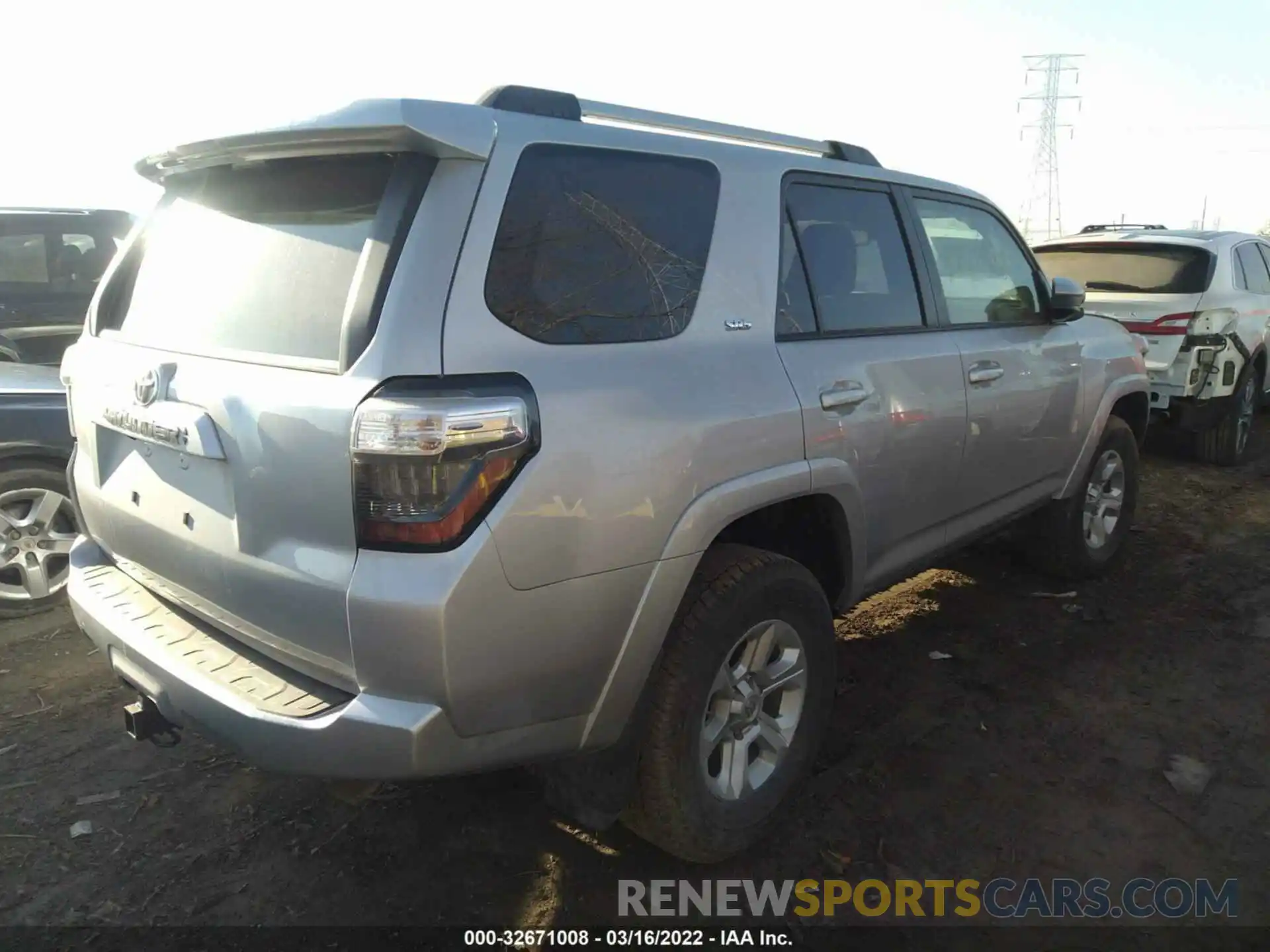 4 Фотография поврежденного автомобиля JTEMU5JR5M5937785 TOYOTA 4RUNNER 2021