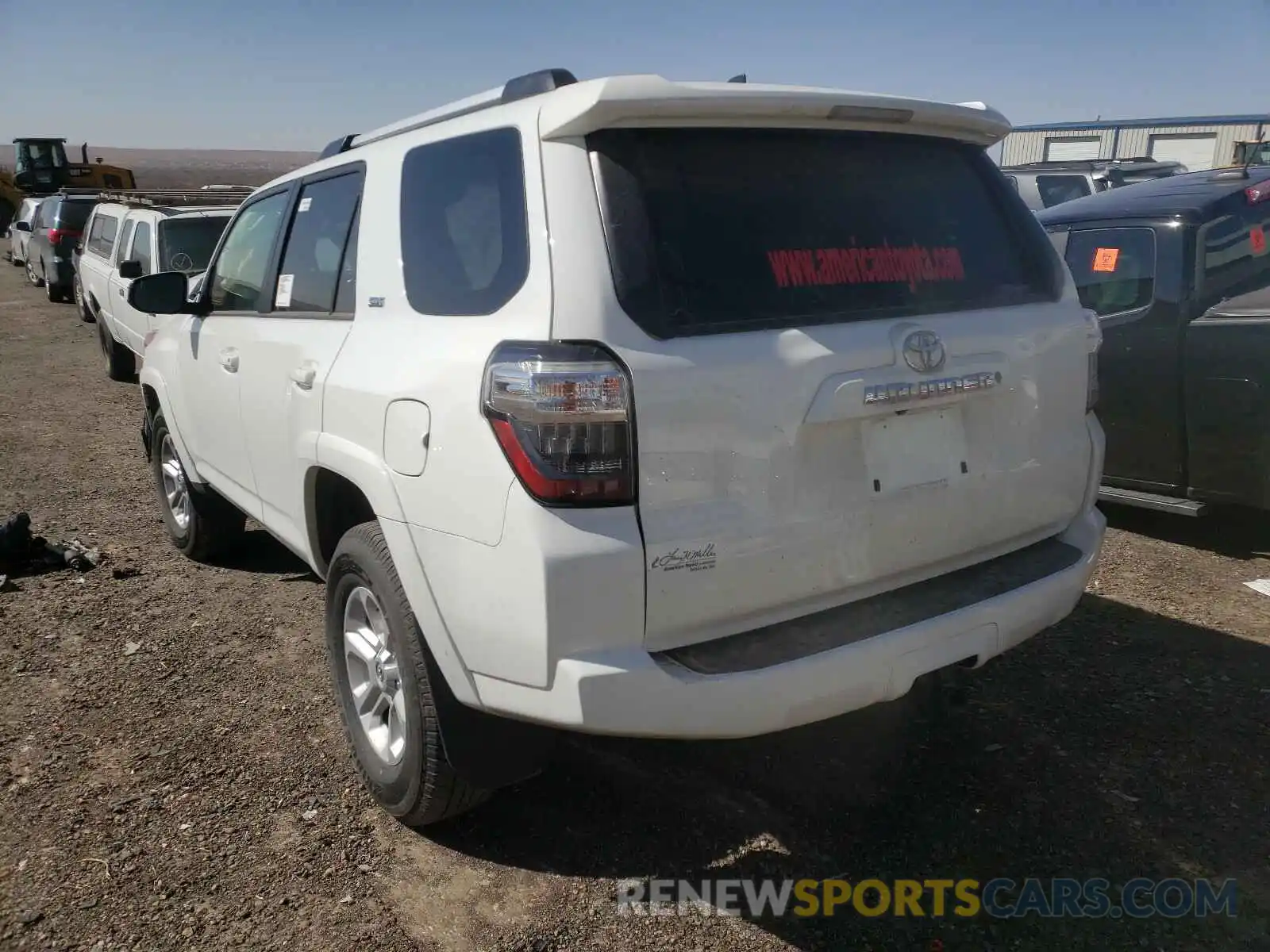 3 Photograph of a damaged car JTEMU5JR6M5840336 TOYOTA 4RUNNER 2021