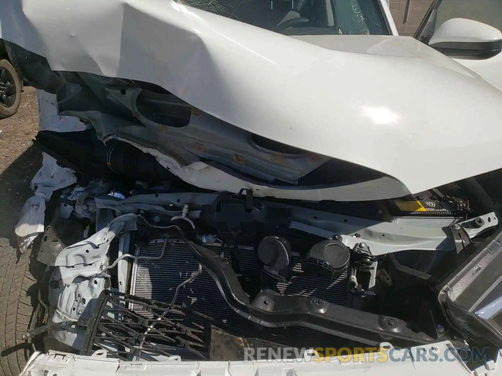 7 Photograph of a damaged car JTEMU5JR6M5840336 TOYOTA 4RUNNER 2021