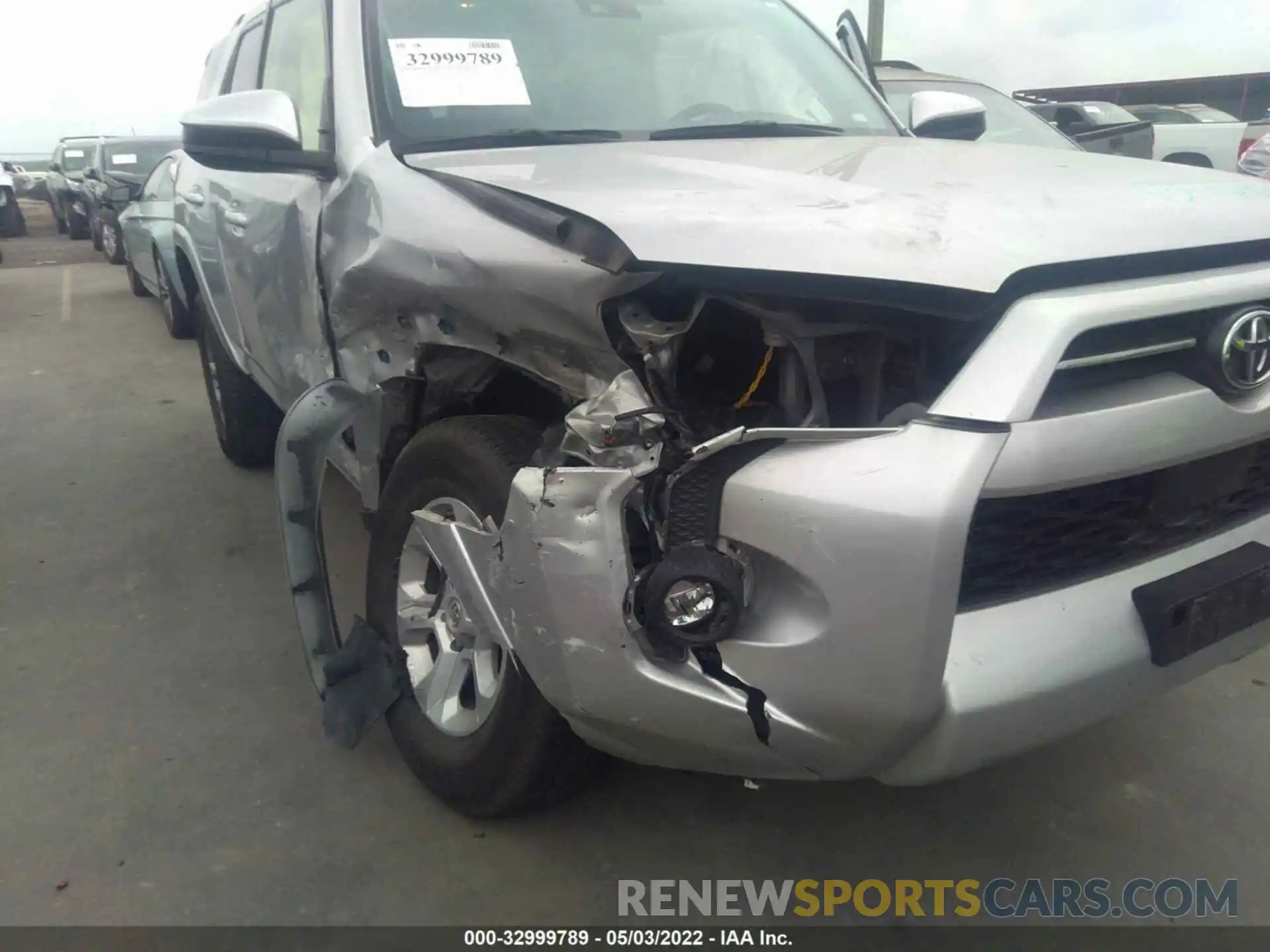 6 Photograph of a damaged car JTEMU5JR6M5880559 TOYOTA 4RUNNER 2021