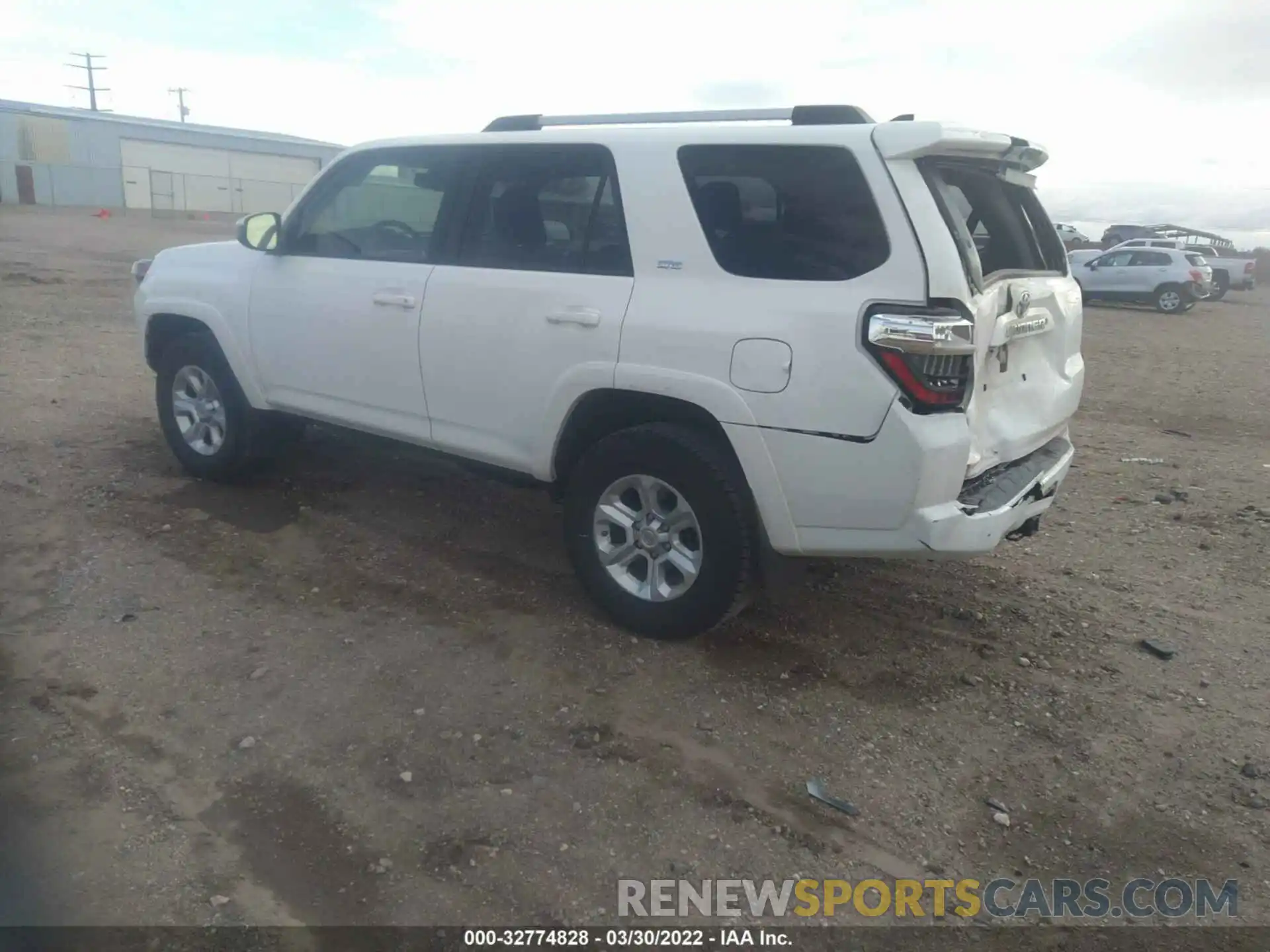 3 Фотография поврежденного автомобиля JTEMU5JR6M5883851 TOYOTA 4RUNNER 2021