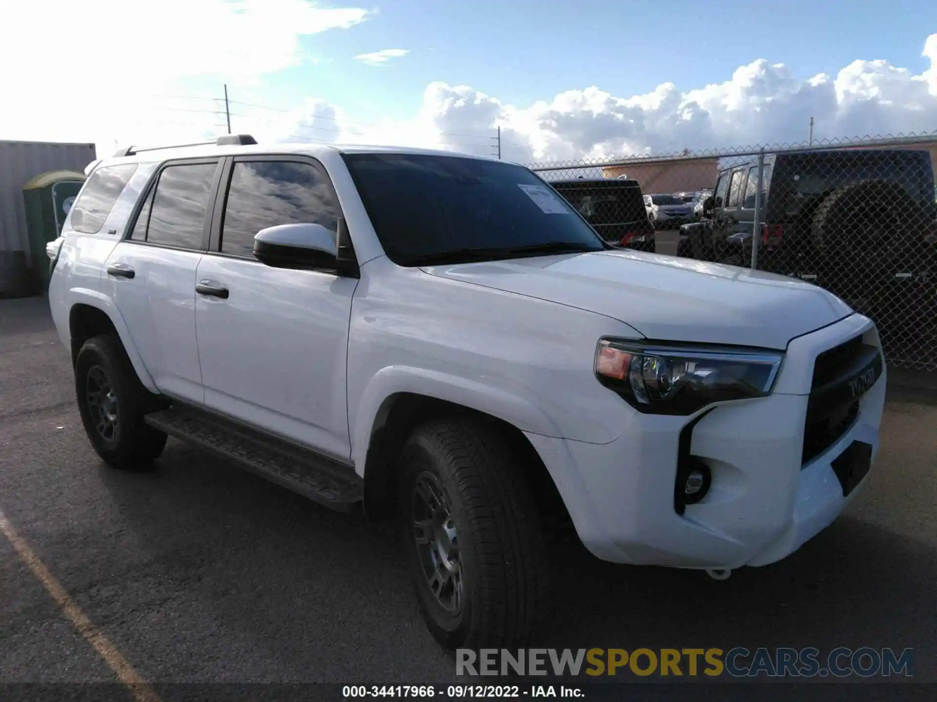 1 Photograph of a damaged car JTEMU5JR6M5899242 TOYOTA 4RUNNER 2021