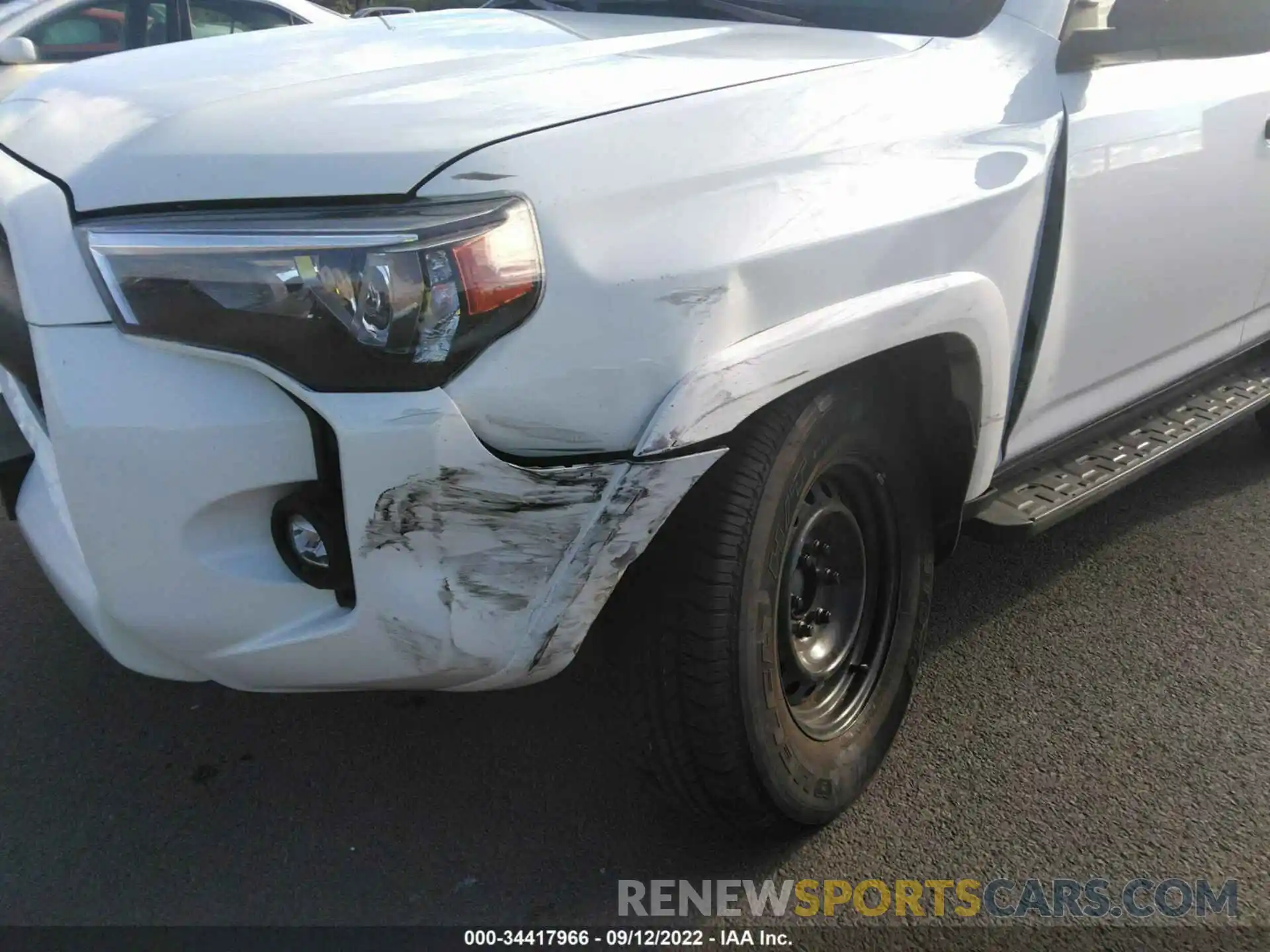 6 Photograph of a damaged car JTEMU5JR6M5899242 TOYOTA 4RUNNER 2021