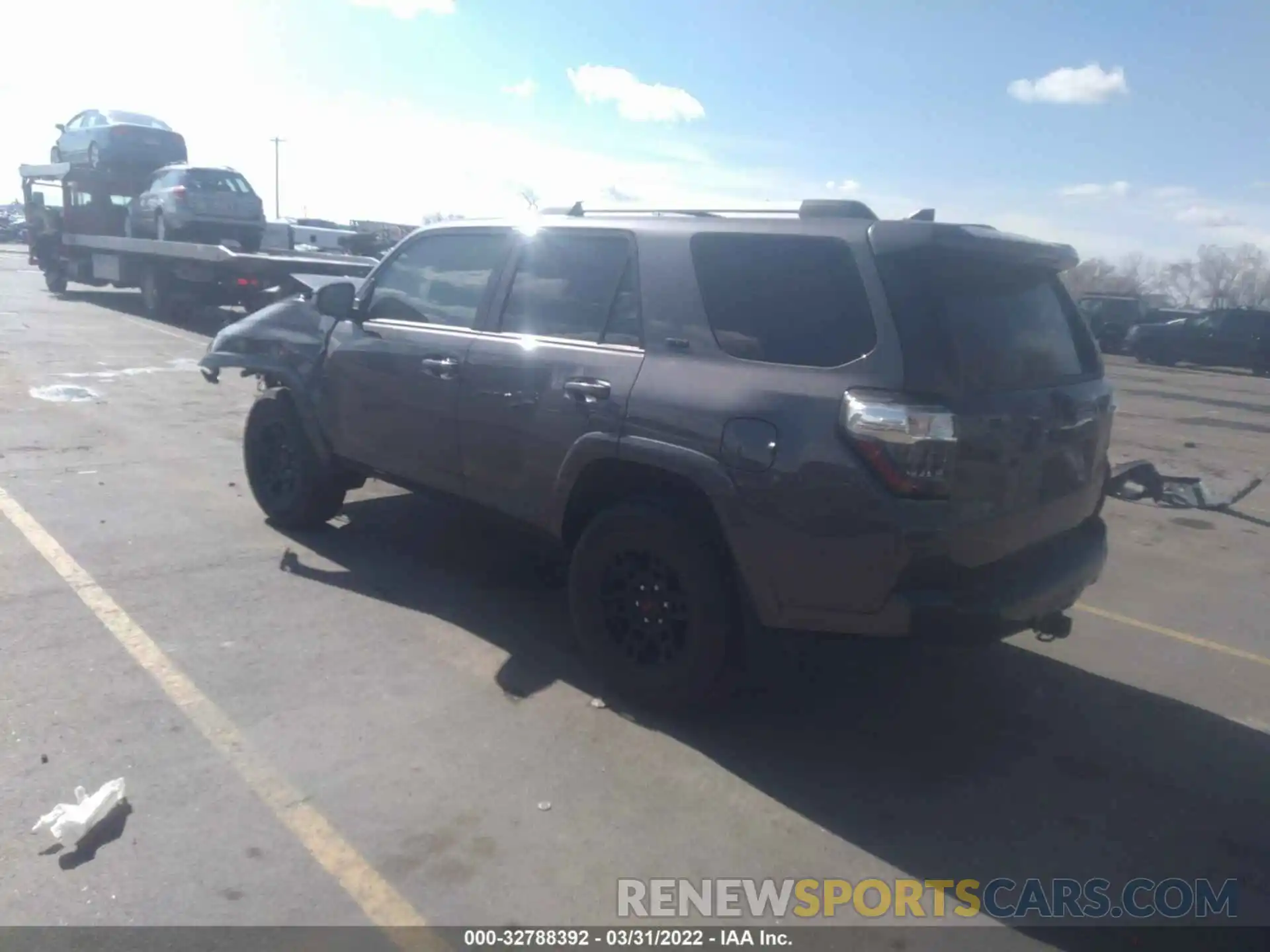 3 Фотография поврежденного автомобиля JTEMU5JR6M5955700 TOYOTA 4RUNNER 2021