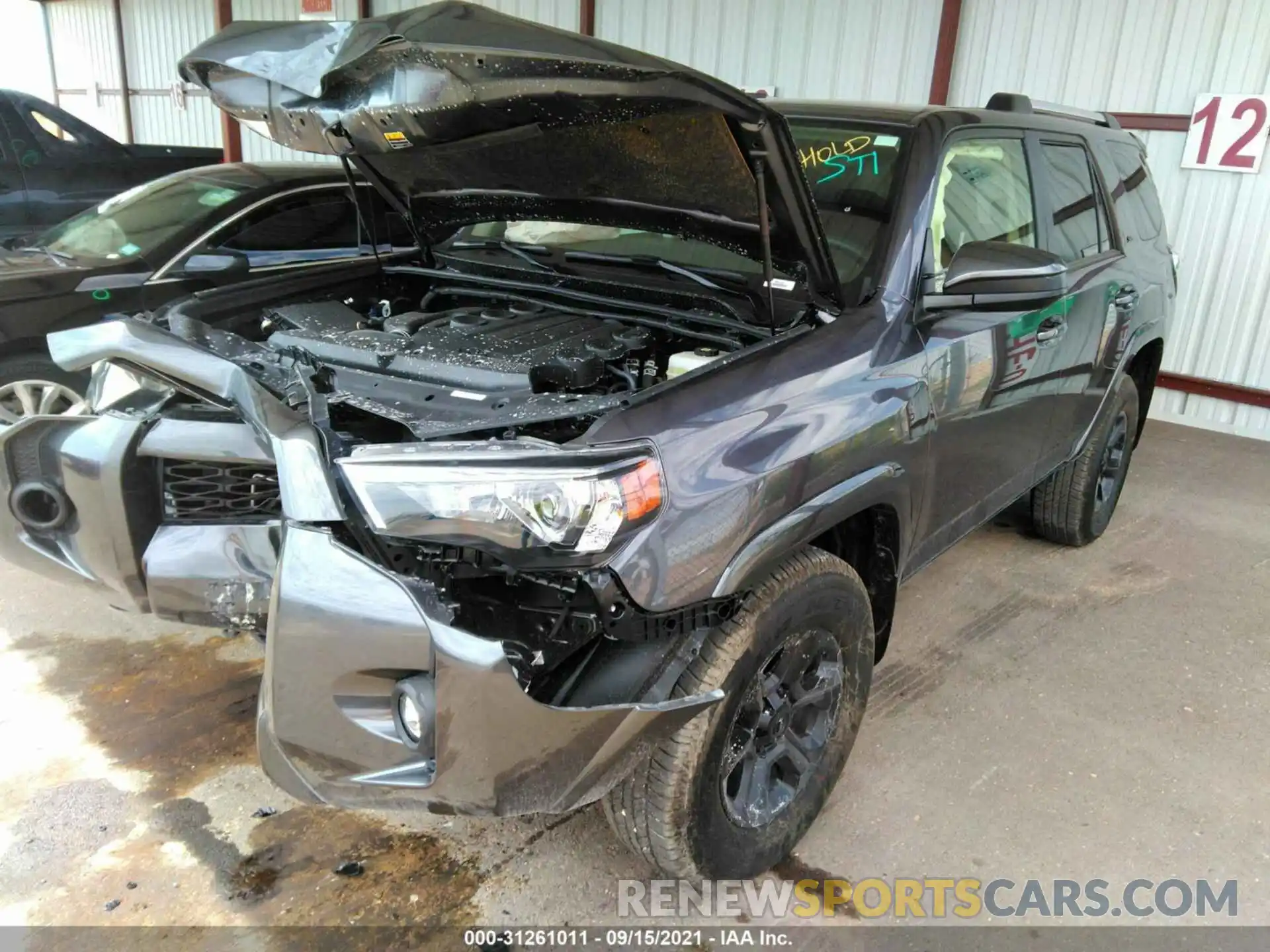 2 Фотография поврежденного автомобиля JTEMU5JR6M5958337 TOYOTA 4RUNNER 2021