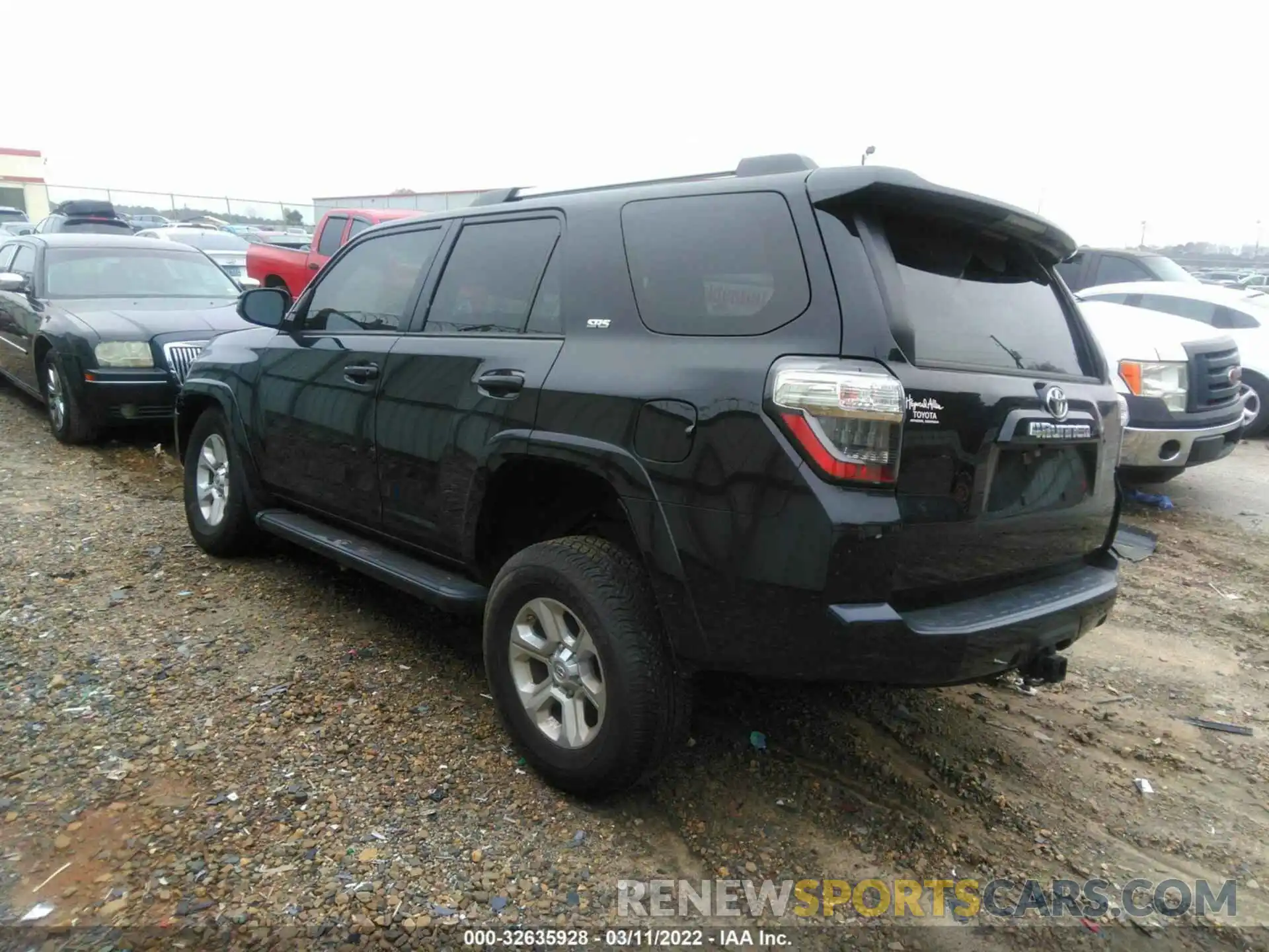 3 Фотография поврежденного автомобиля JTEMU5JR7M5862636 TOYOTA 4RUNNER 2021