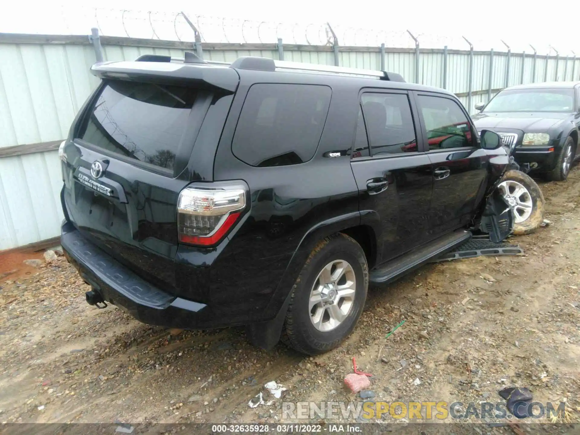 4 Фотография поврежденного автомобиля JTEMU5JR7M5862636 TOYOTA 4RUNNER 2021