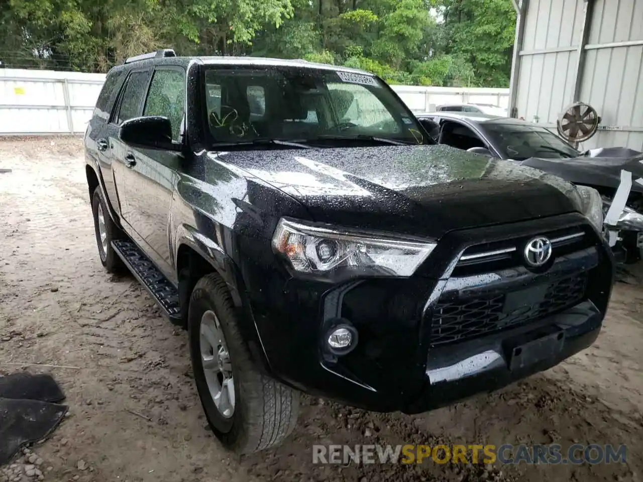 1 Photograph of a damaged car JTEMU5JR7M5900818 TOYOTA 4RUNNER 2021