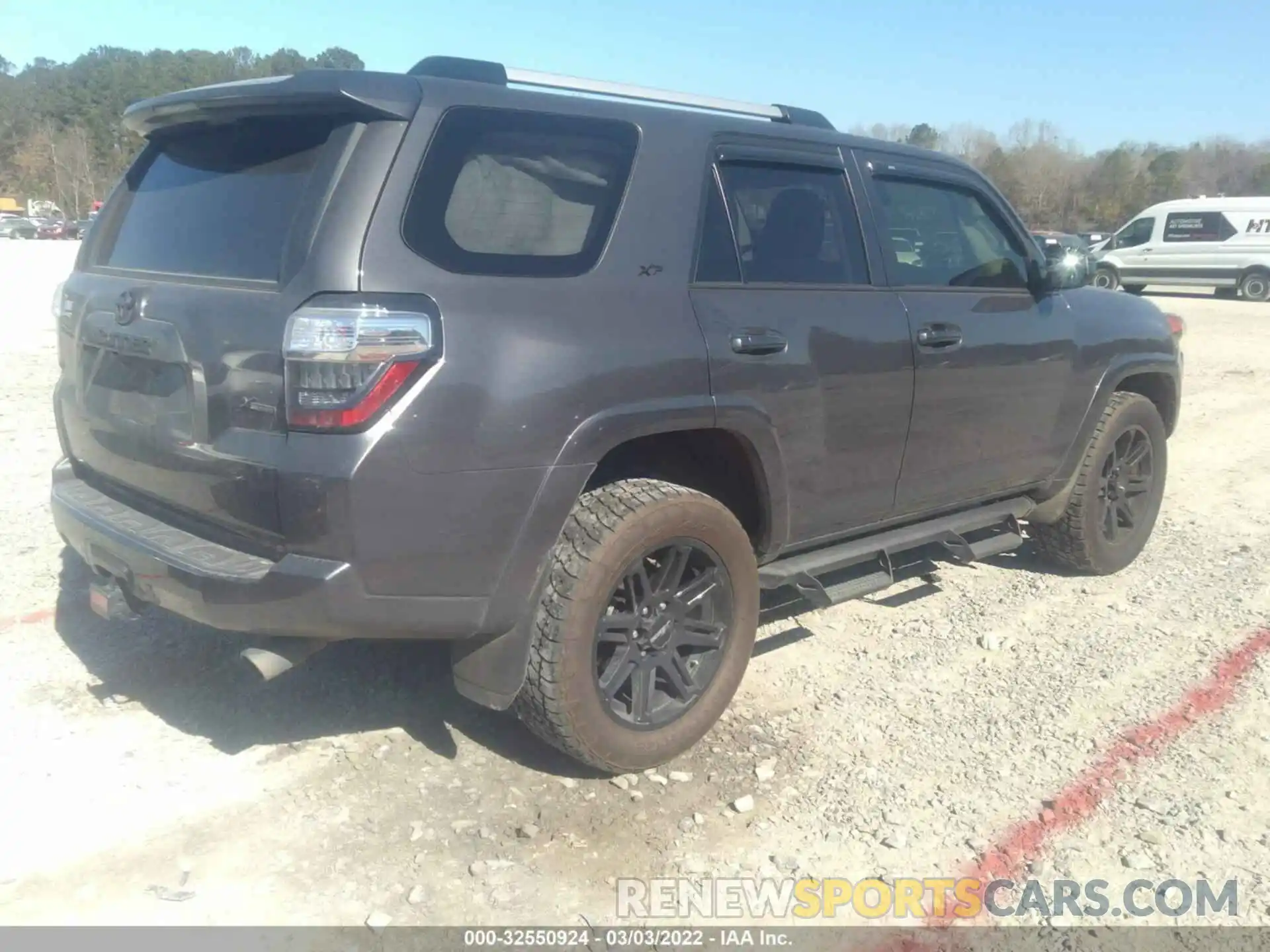 4 Photograph of a damaged car JTEMU5JR7M5912113 TOYOTA 4RUNNER 2021