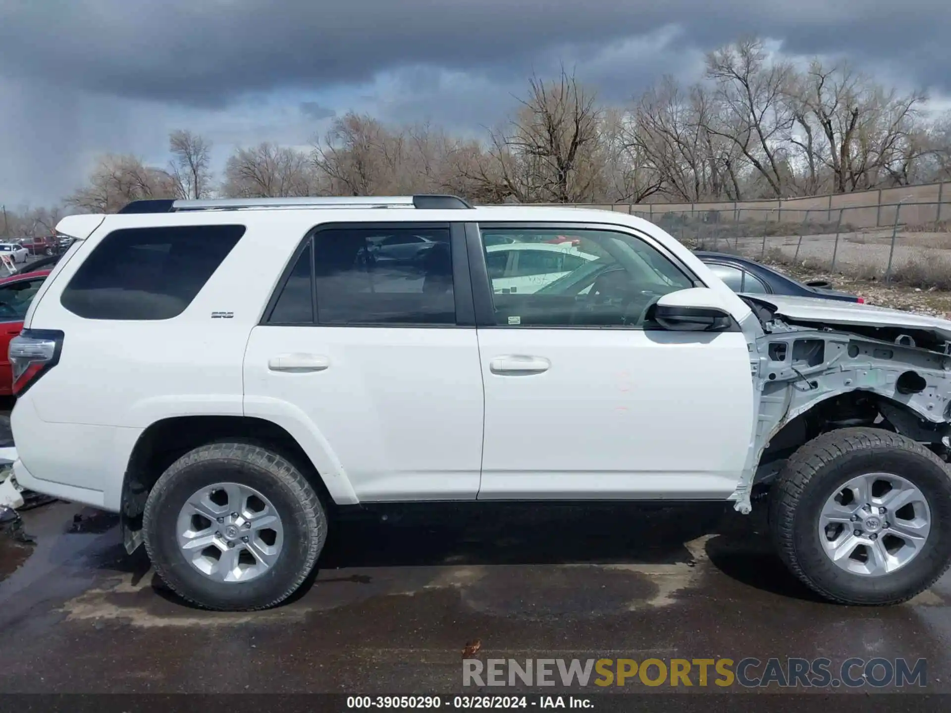 14 Photograph of a damaged car JTEMU5JR7M5938680 TOYOTA 4RUNNER 2021