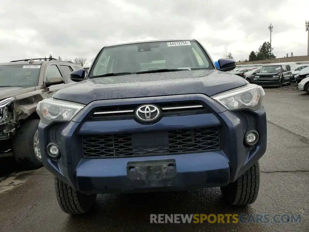 5 Photograph of a damaged car JTEMU5JR8M5870079 TOYOTA 4RUNNER 2021