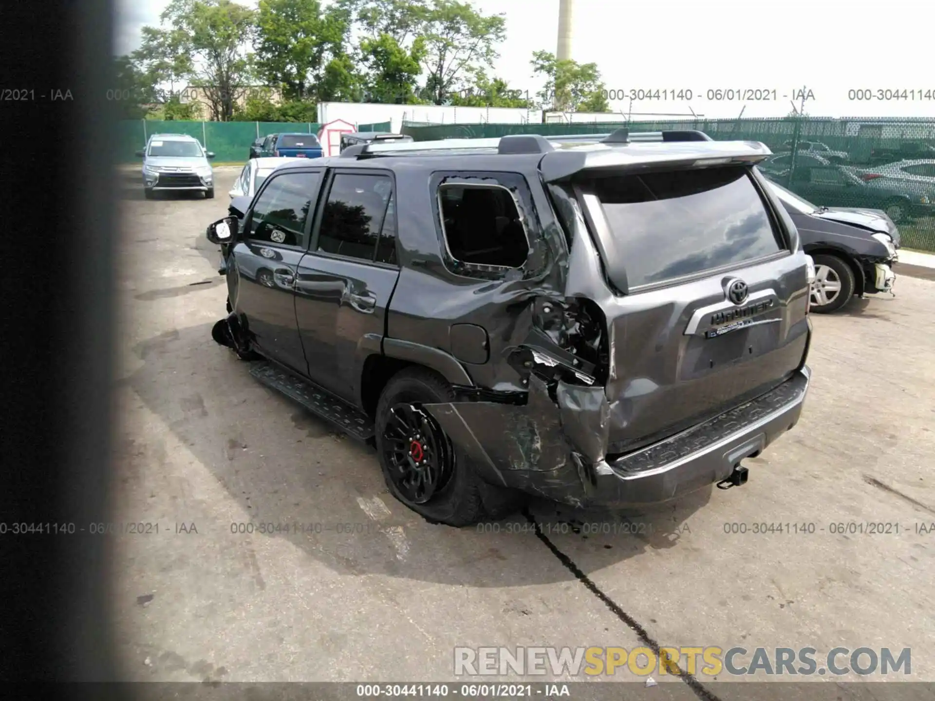 3 Photograph of a damaged car JTEMU5JR8M5876156 TOYOTA 4RUNNER 2021