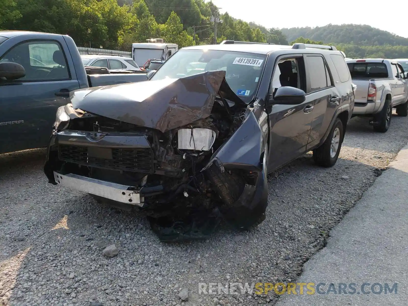 2 Photograph of a damaged car JTEMU5JR8M5882037 TOYOTA 4RUNNER 2021