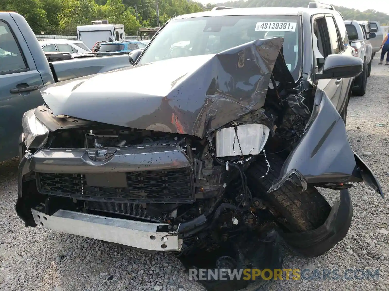 9 Photograph of a damaged car JTEMU5JR8M5882037 TOYOTA 4RUNNER 2021