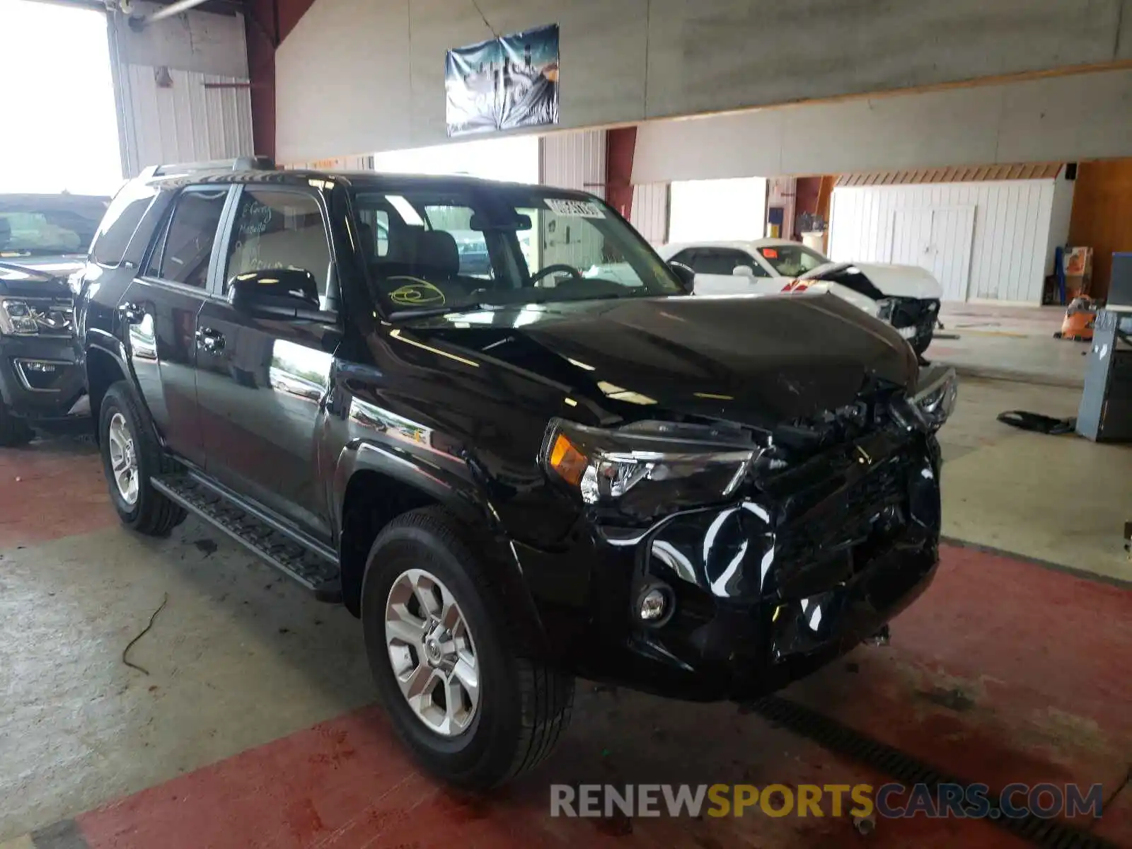 1 Photograph of a damaged car JTEMU5JR8M5922147 TOYOTA 4RUNNER 2021