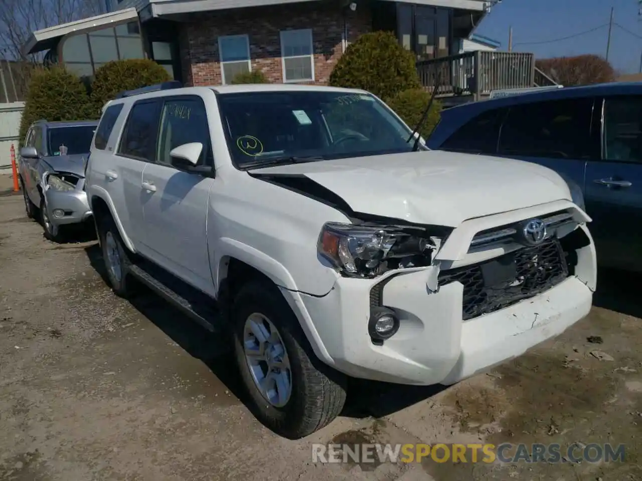 1 Photograph of a damaged car JTEMU5JR8M5923797 TOYOTA 4RUNNER 2021