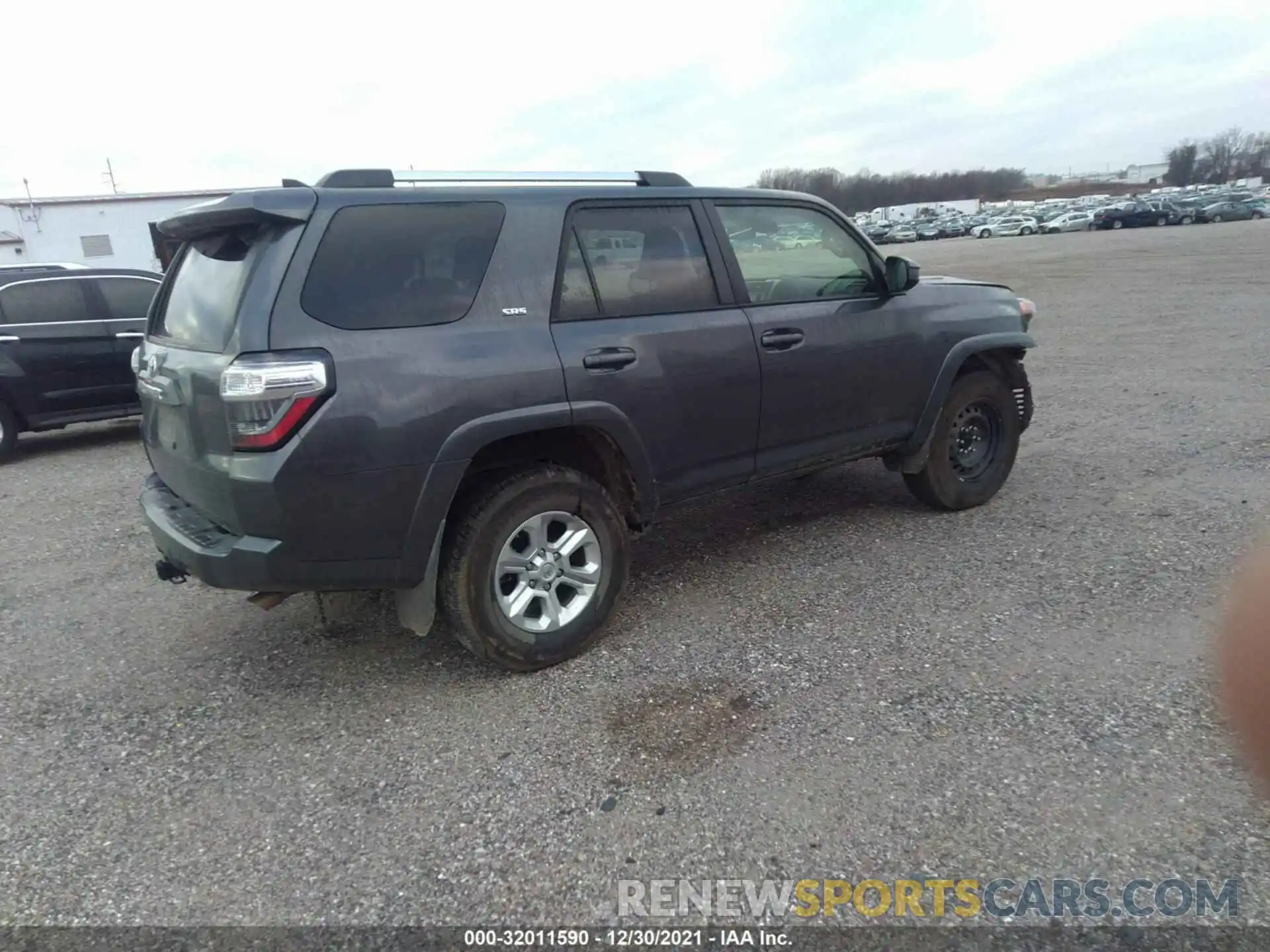 4 Фотография поврежденного автомобиля JTEMU5JR8M5928661 TOYOTA 4RUNNER 2021