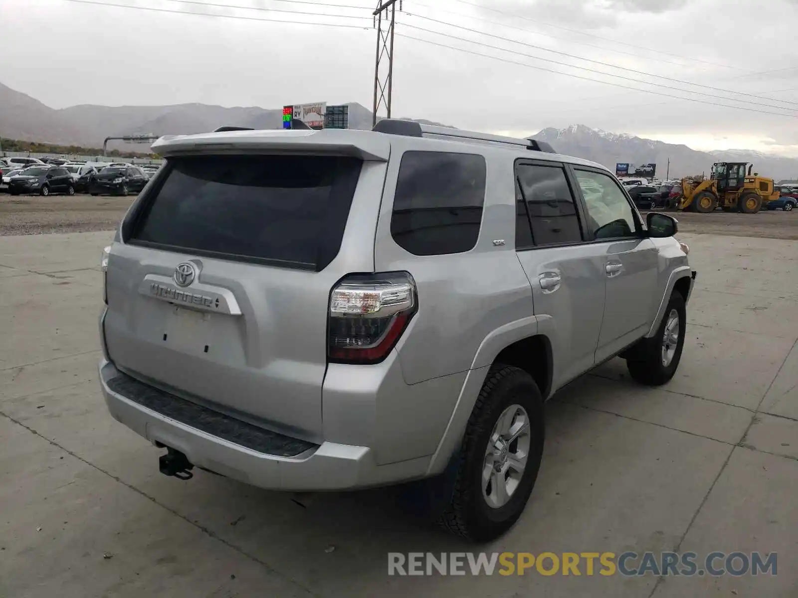 4 Photograph of a damaged car JTEMU5JR8M5930216 TOYOTA 4RUNNER 2021