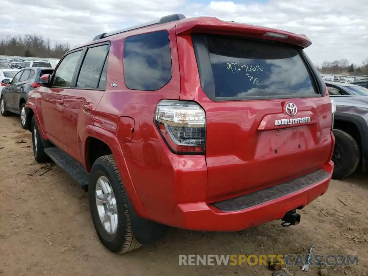 3 Photograph of a damaged car JTEMU5JR8M5940874 TOYOTA 4RUNNER 2021