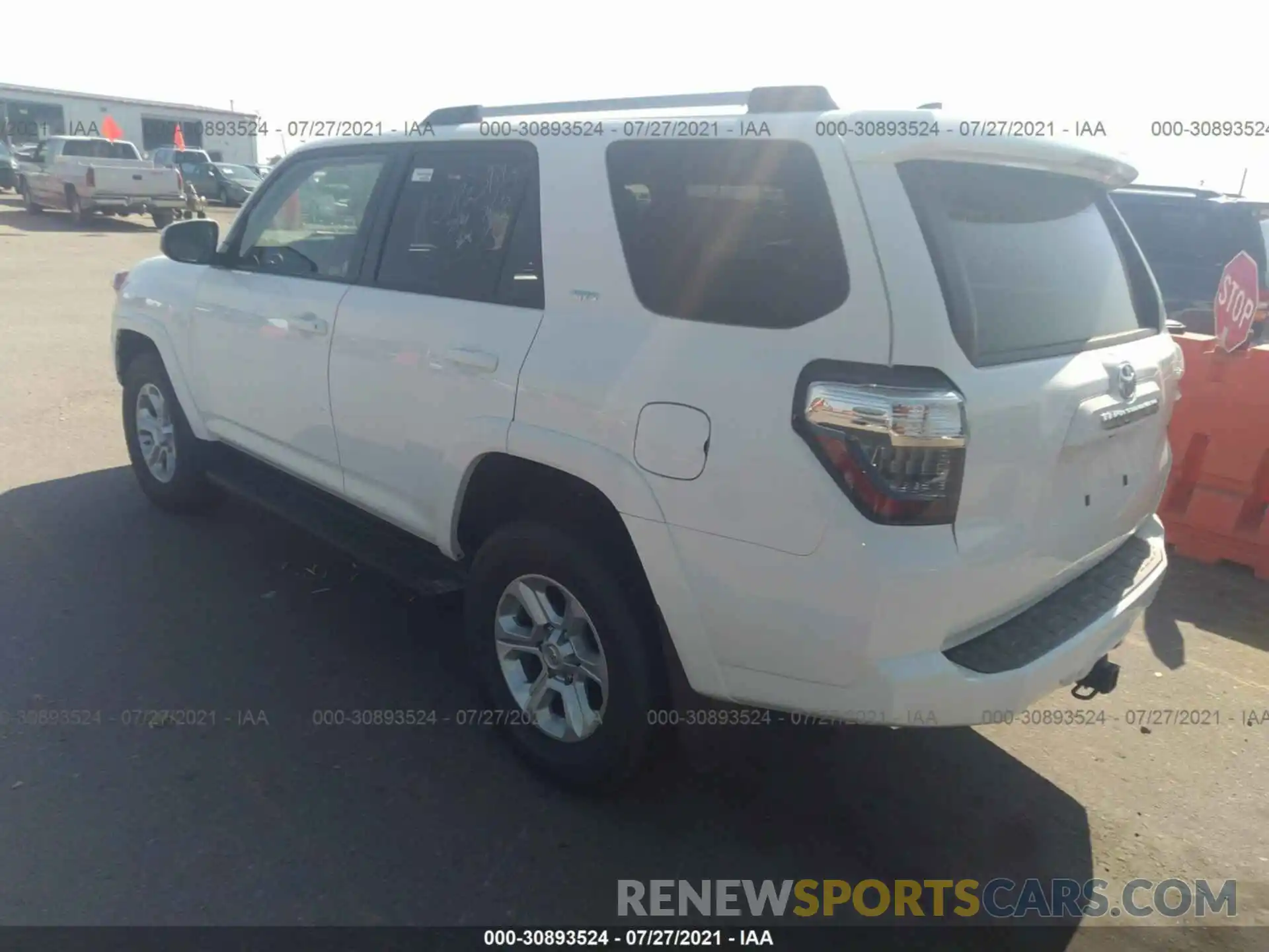 3 Photograph of a damaged car JTEMU5JR8M5942351 TOYOTA 4RUNNER 2021