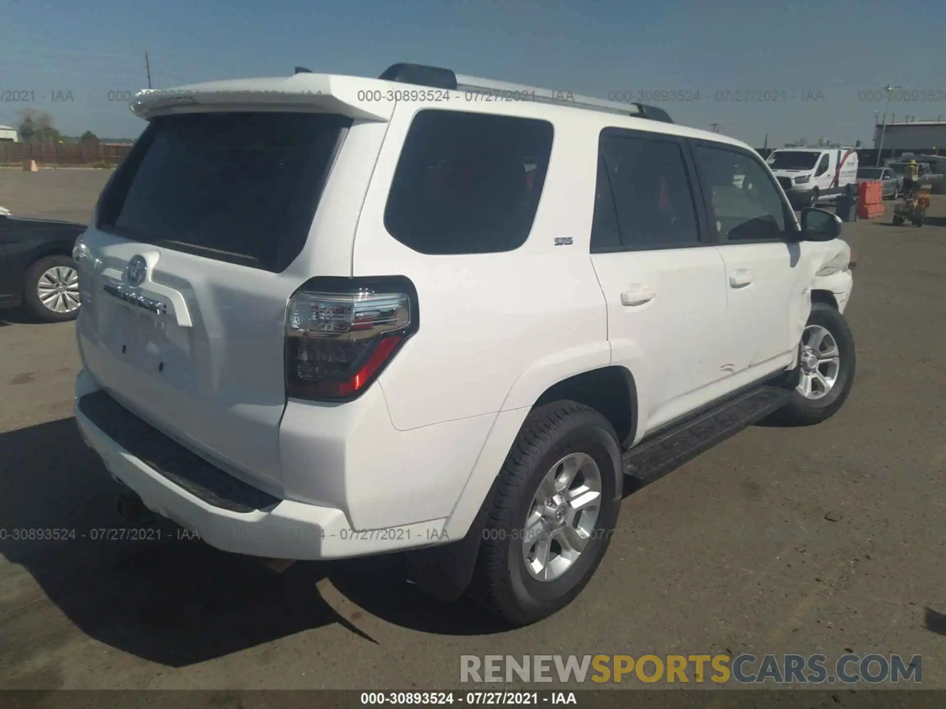 4 Photograph of a damaged car JTEMU5JR8M5942351 TOYOTA 4RUNNER 2021