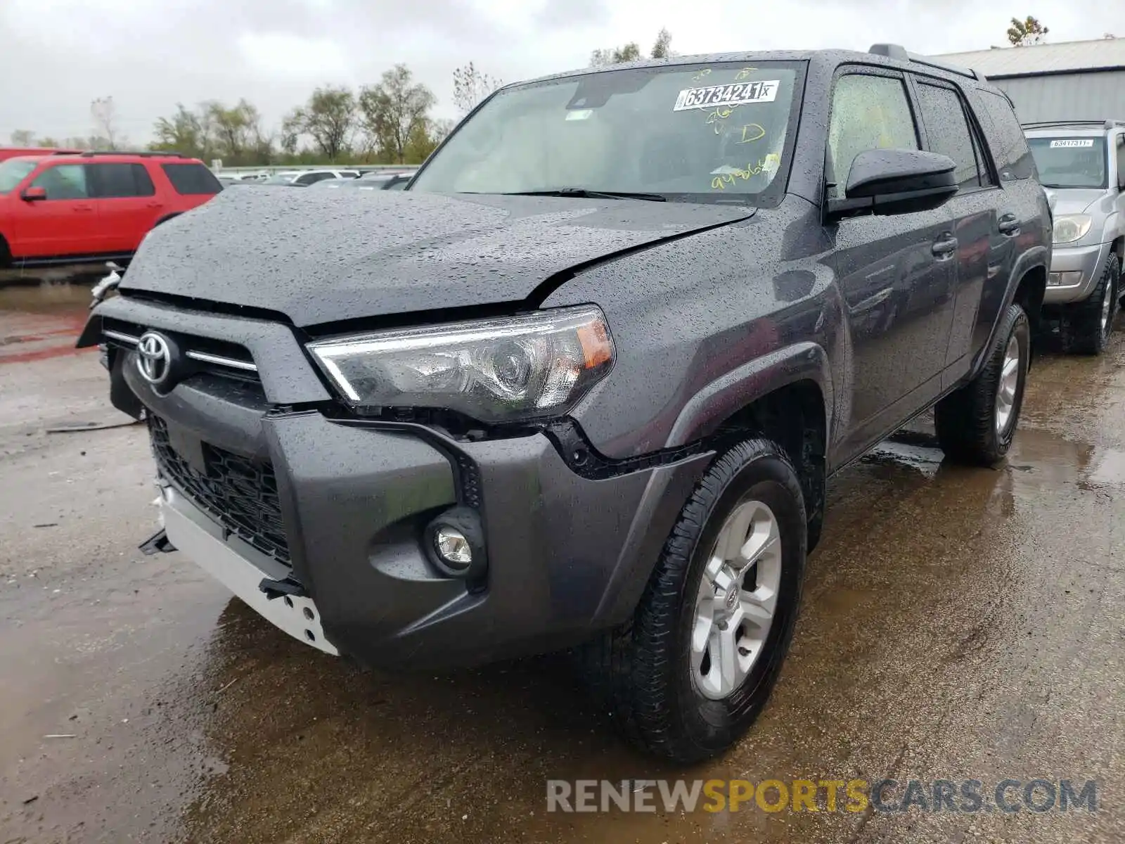 2 Photograph of a damaged car JTEMU5JR8M5948649 TOYOTA 4RUNNER 2021