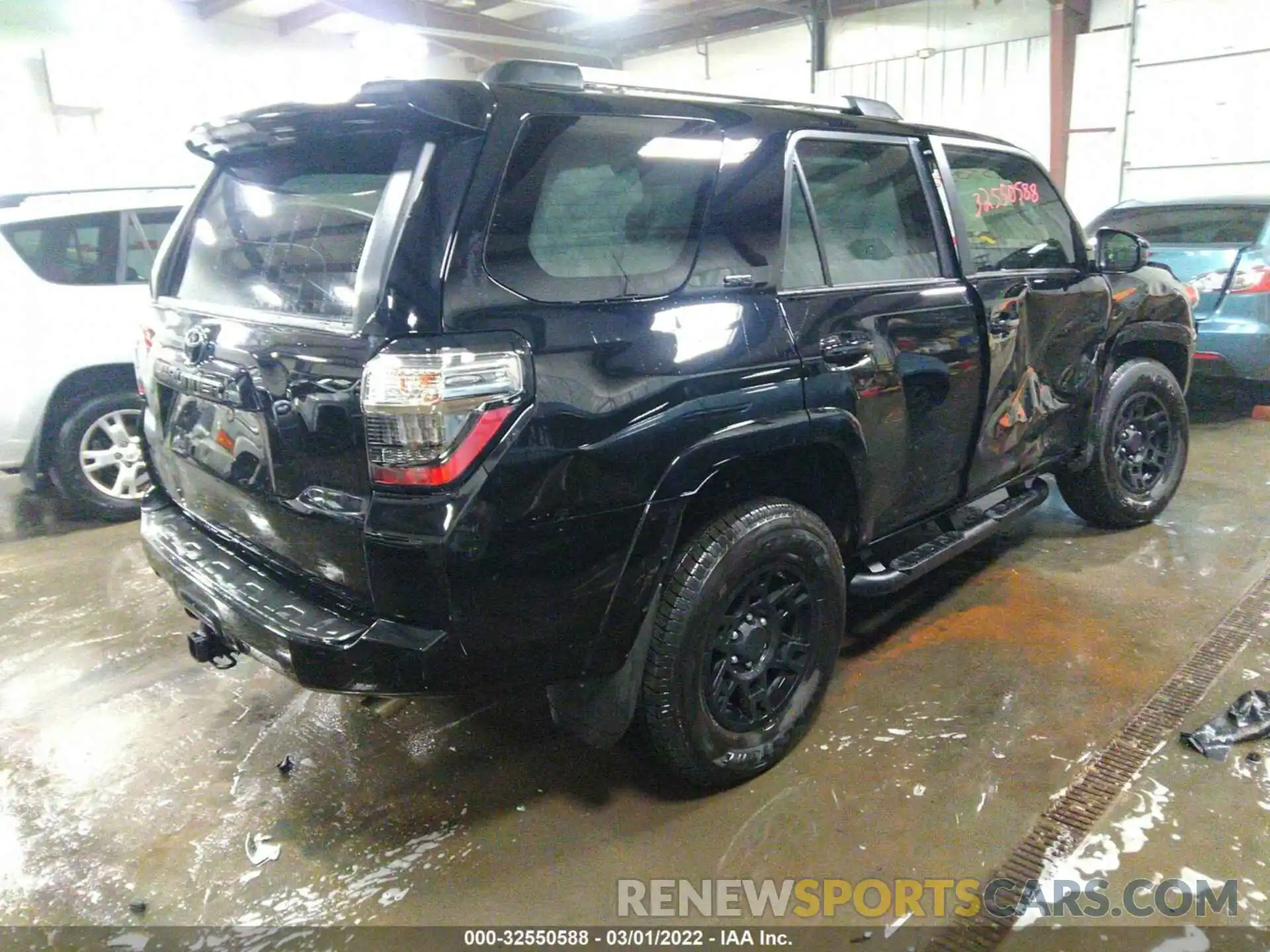 4 Фотография поврежденного автомобиля JTEMU5JR8M5966858 TOYOTA 4RUNNER 2021