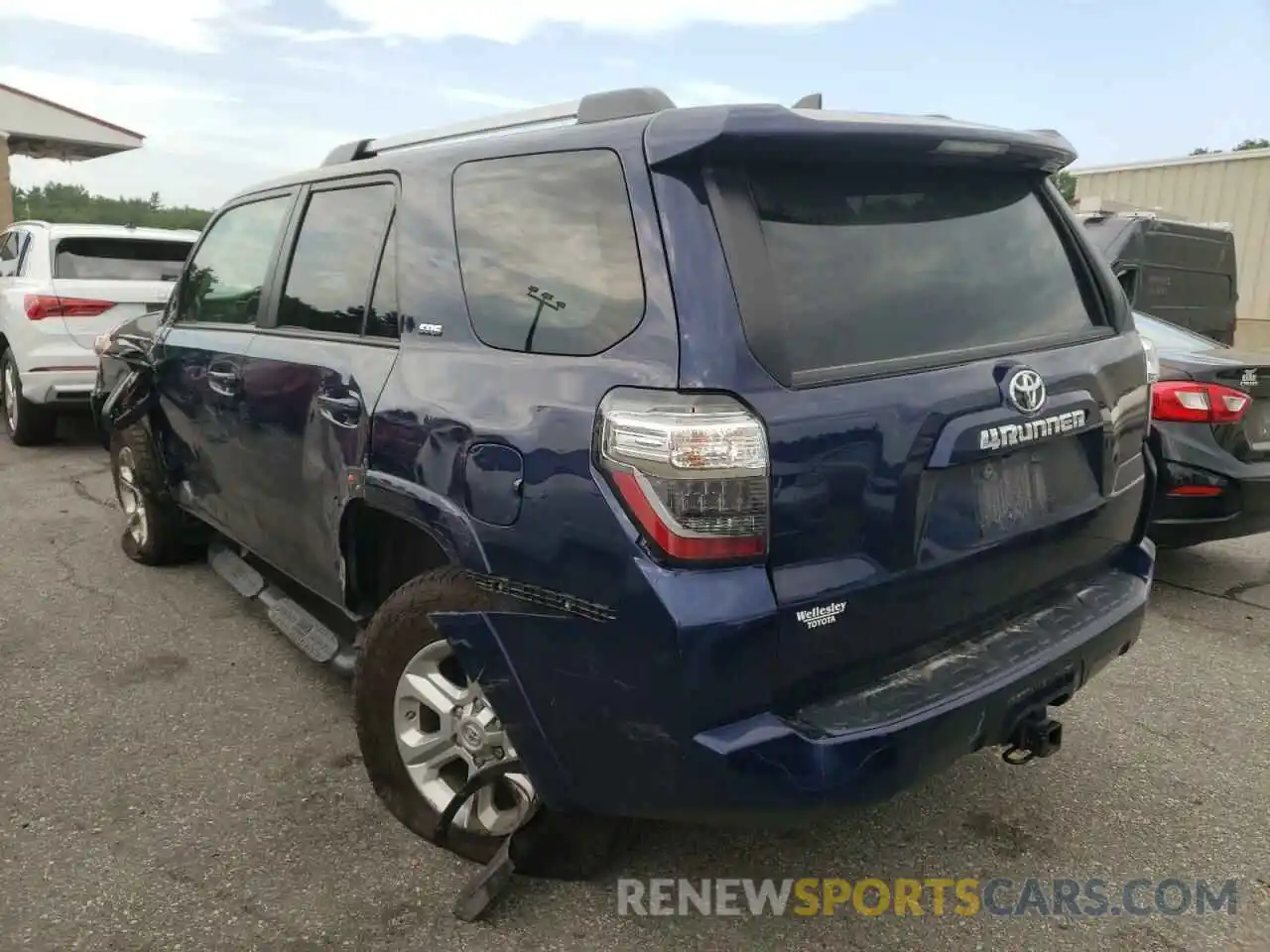 3 Photograph of a damaged car JTEMU5JR9M5865604 TOYOTA 4RUNNER 2021