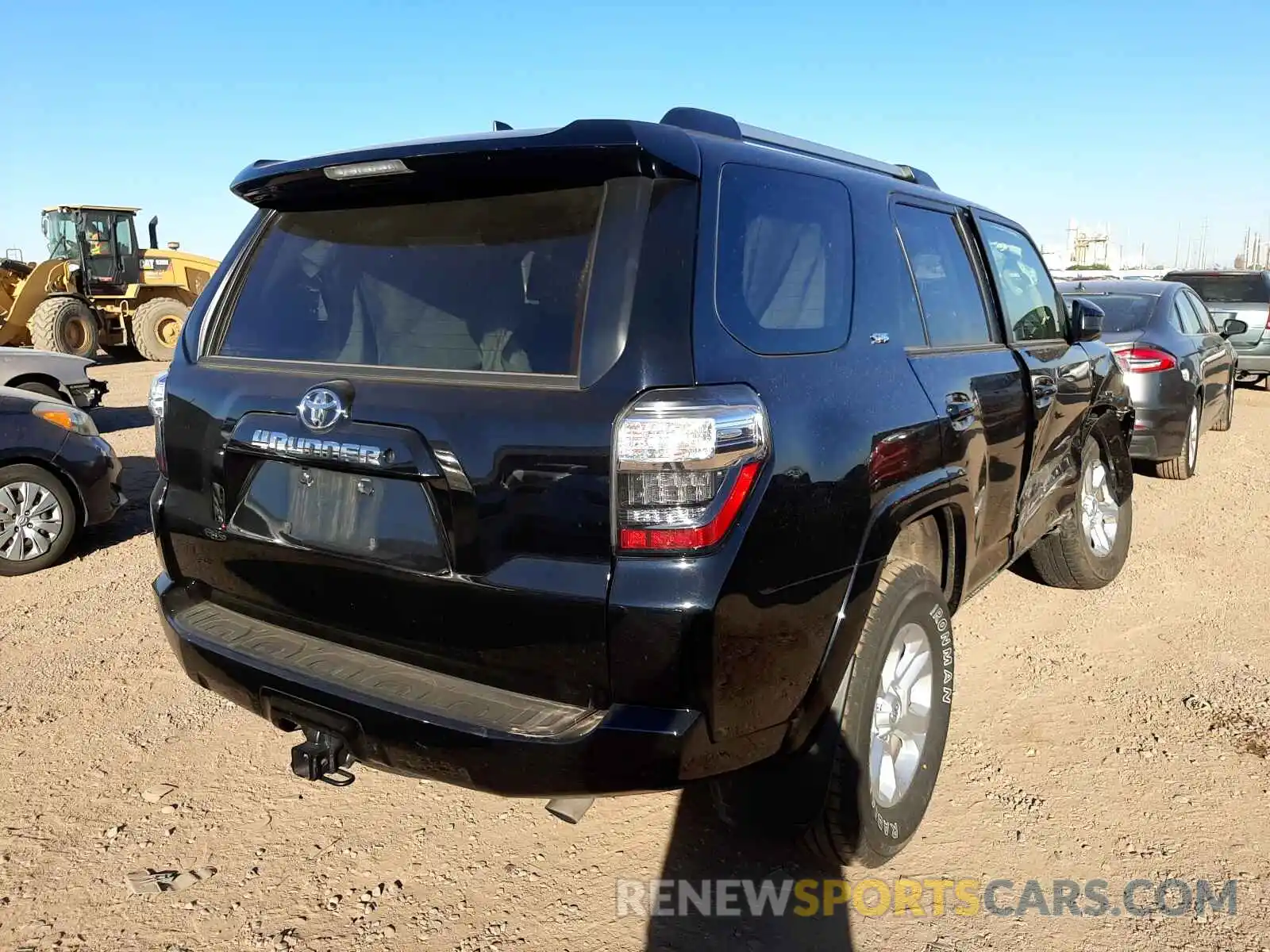 4 Photograph of a damaged car JTEMU5JR9M5897145 TOYOTA 4RUNNER 2021