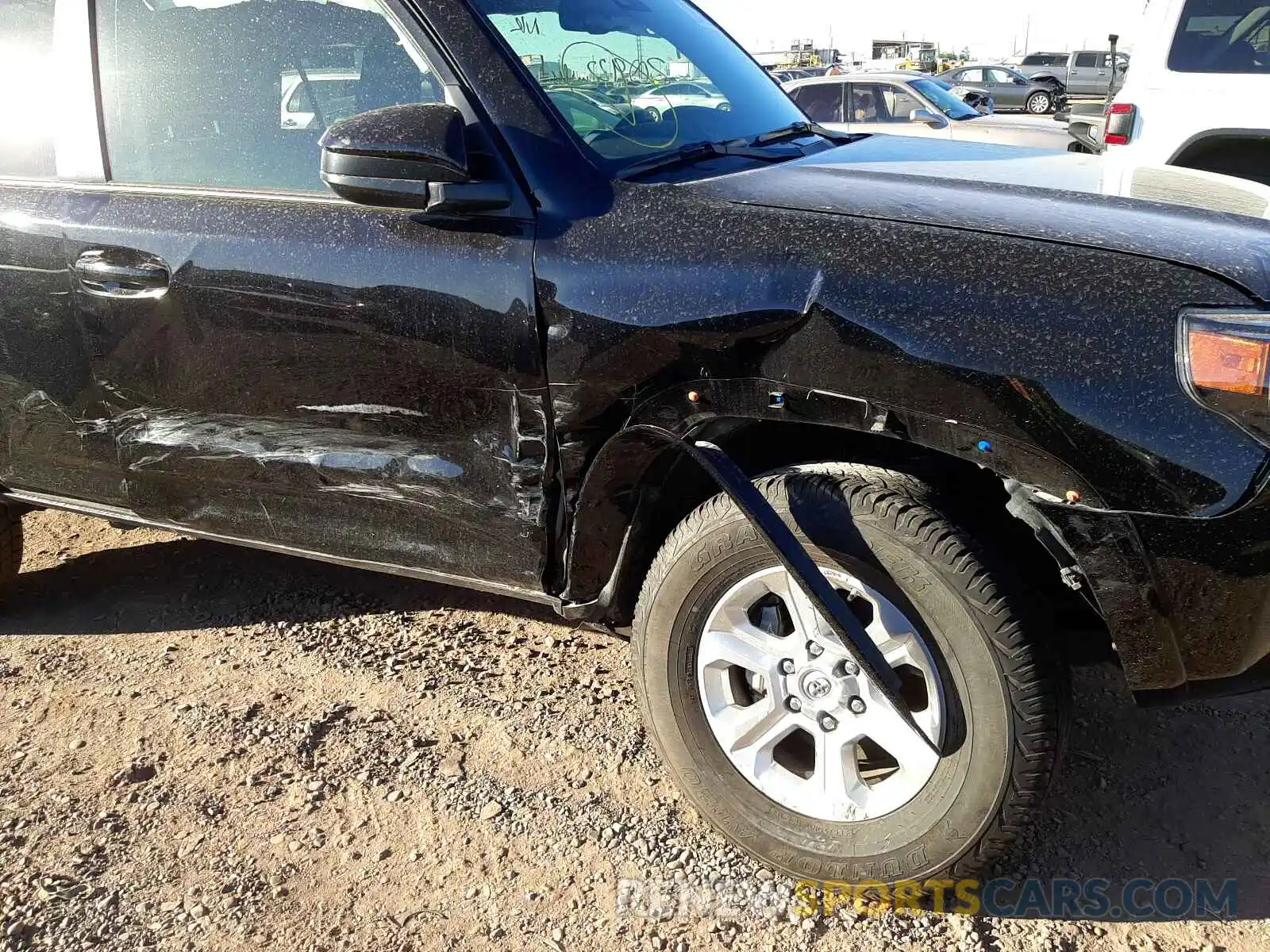 9 Photograph of a damaged car JTEMU5JR9M5897145 TOYOTA 4RUNNER 2021