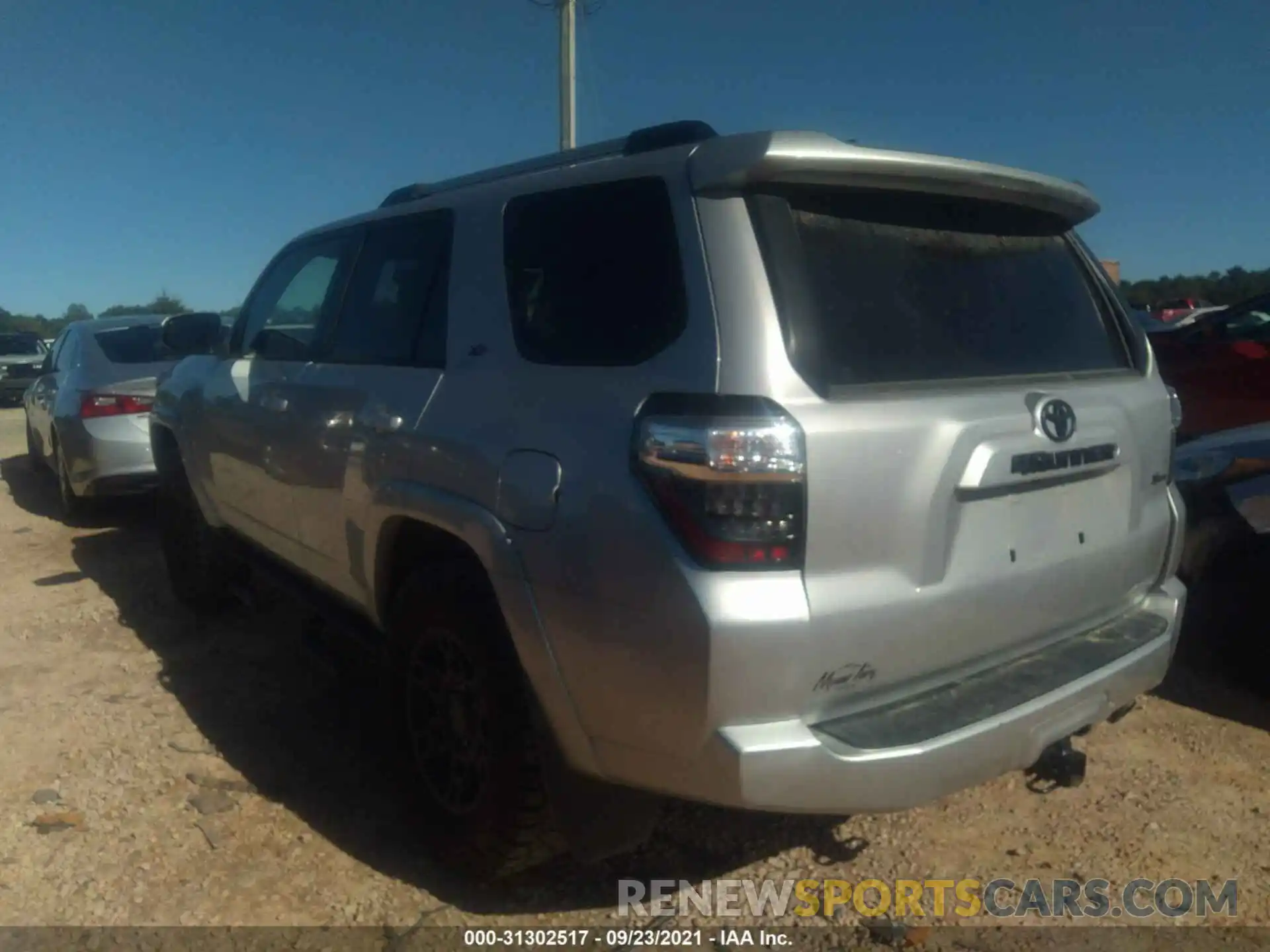 3 Photograph of a damaged car JTEMU5JR9M5898649 TOYOTA 4RUNNER 2021