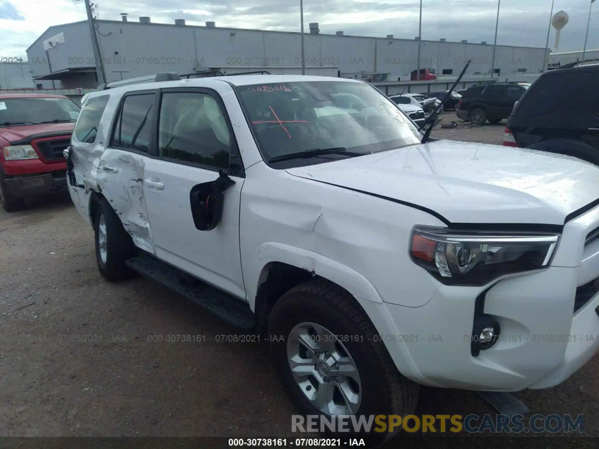 6 Фотография поврежденного автомобиля JTEMU5JR9M5900030 TOYOTA 4RUNNER 2021