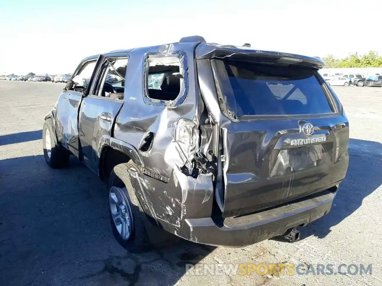 3 Photograph of a damaged car JTEMU5JR9M5902974 TOYOTA 4RUNNER 2021