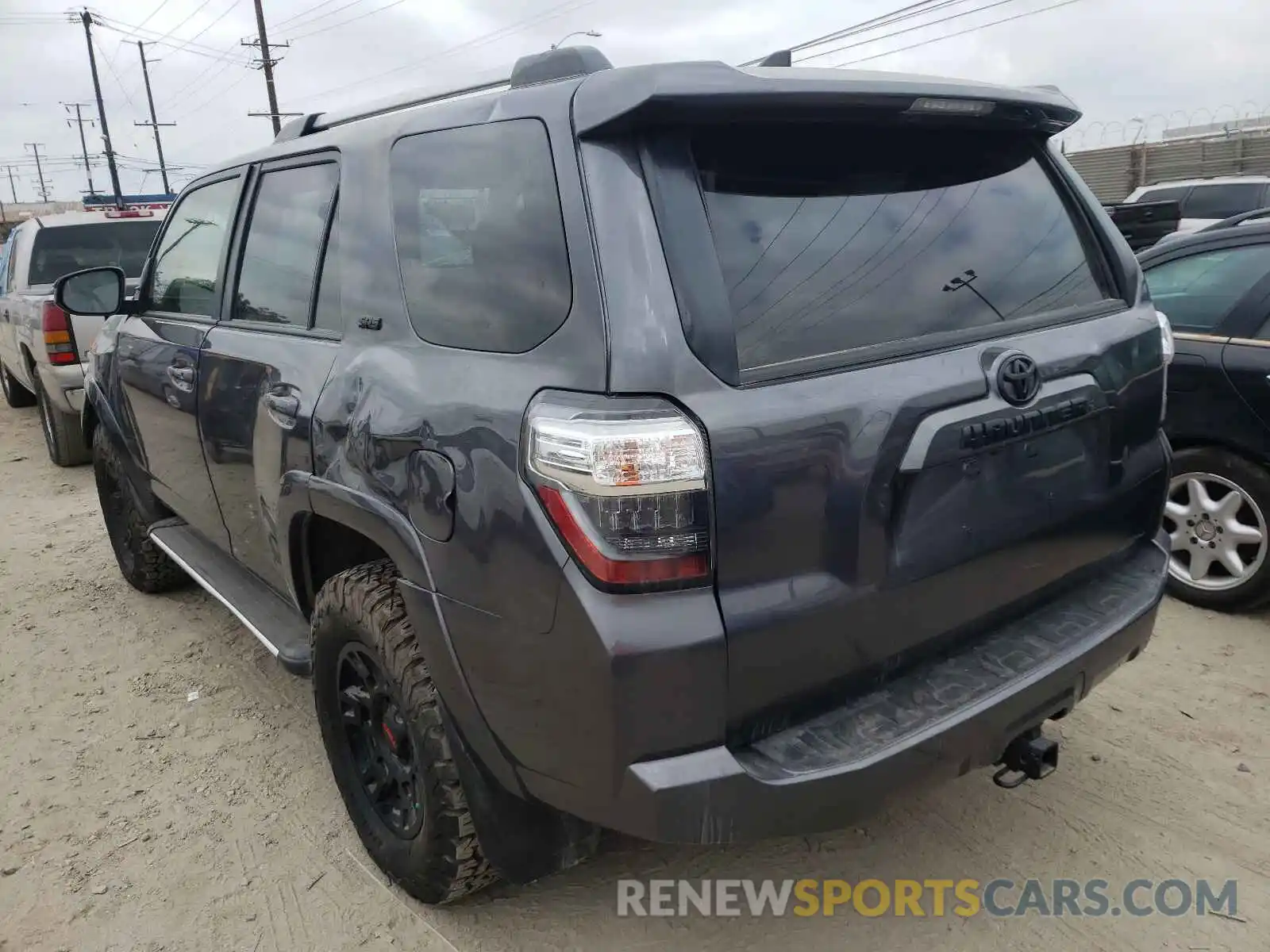 3 Photograph of a damaged car JTEMU5JR9M5910976 TOYOTA 4RUNNER 2021