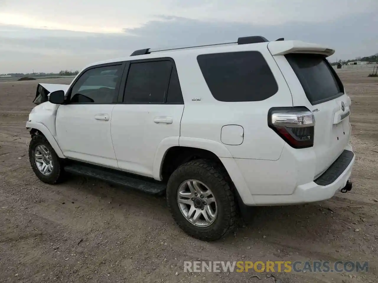 2 Photograph of a damaged car JTEMU5JR9M5911769 TOYOTA 4RUNNER 2021