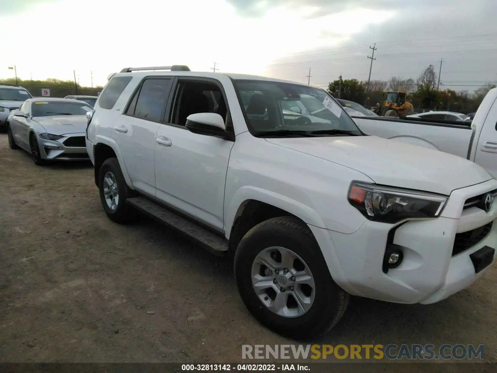 1 Photograph of a damaged car JTEMU5JR9M5921914 TOYOTA 4RUNNER 2021