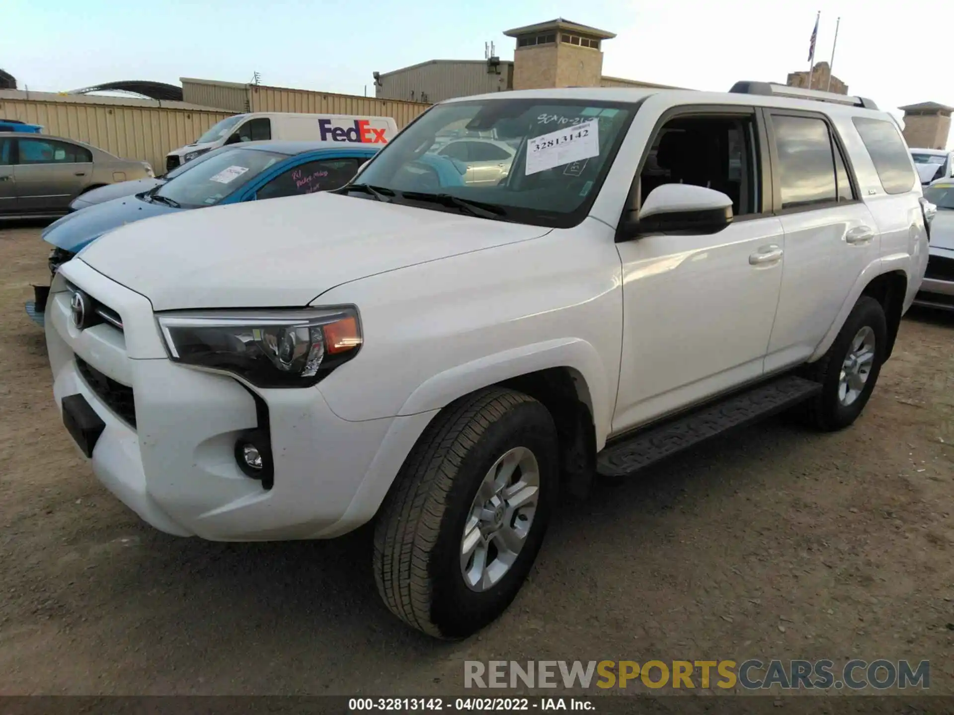 2 Photograph of a damaged car JTEMU5JR9M5921914 TOYOTA 4RUNNER 2021