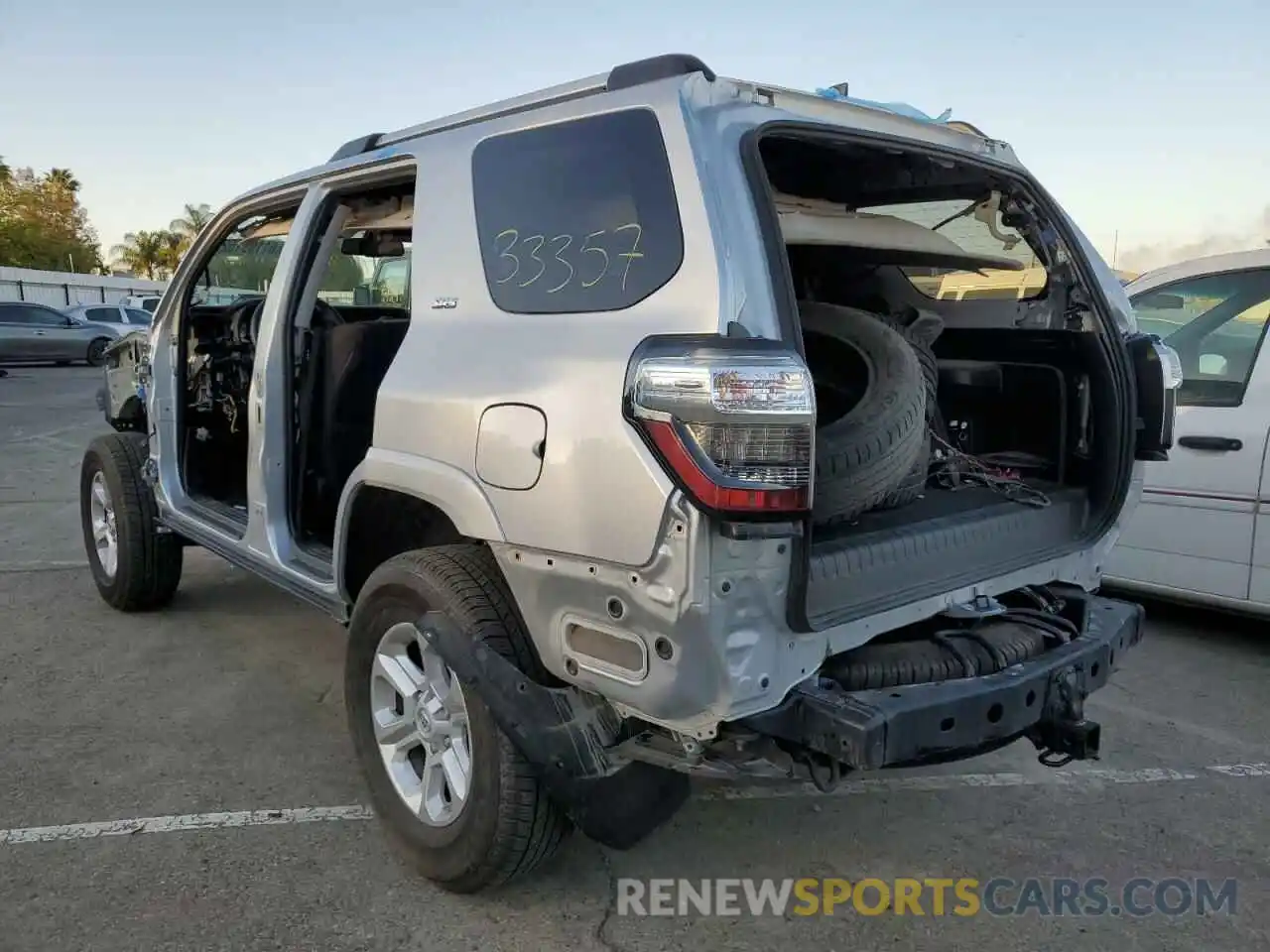 3 Photograph of a damaged car JTEMU5JR9M5929107 TOYOTA 4RUNNER 2021