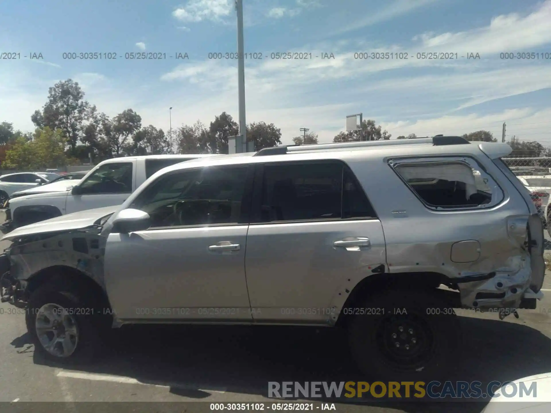 6 Photograph of a damaged car JTEMU5JRXM5863778 TOYOTA 4RUNNER 2021